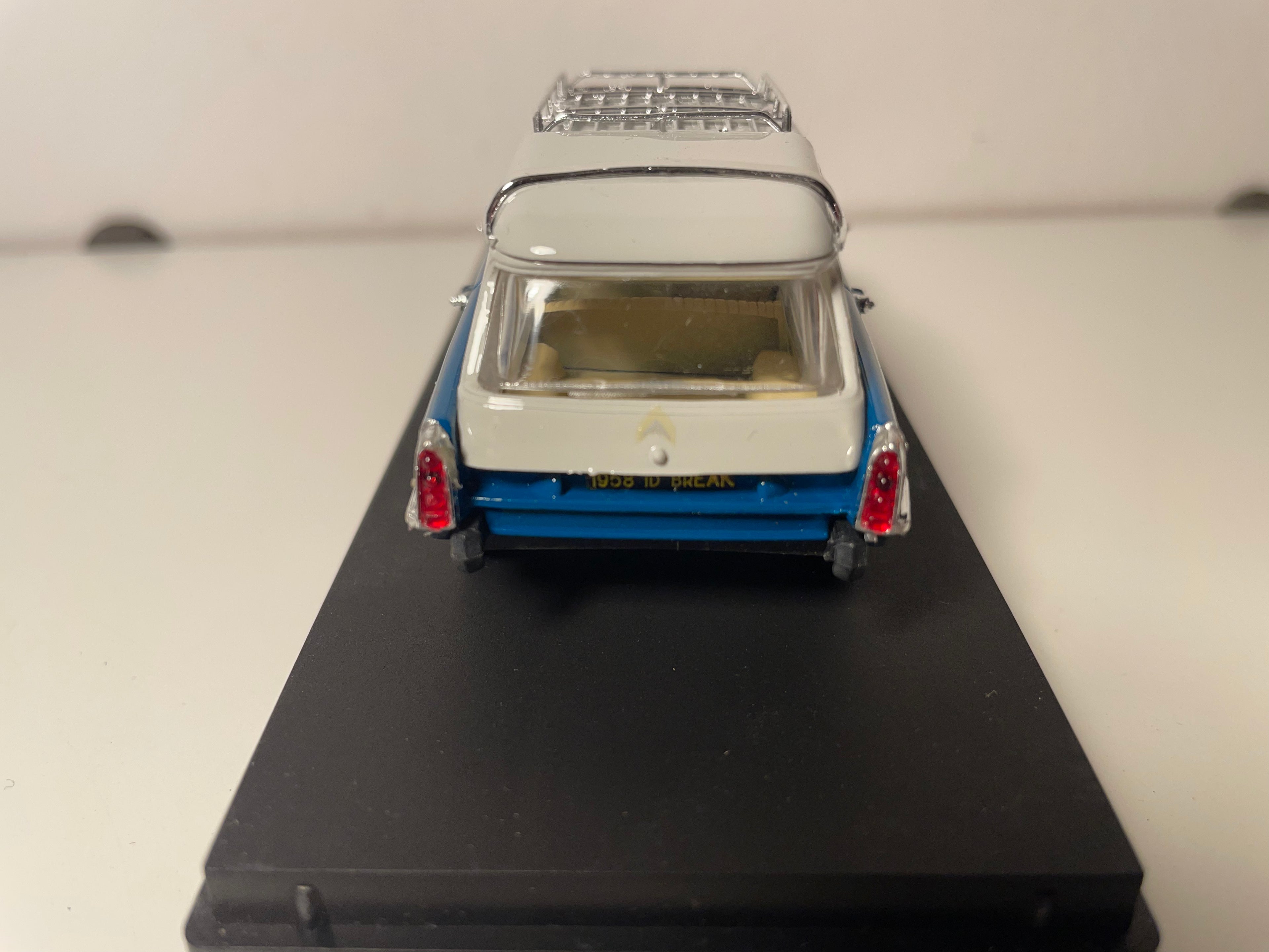 Citroën ID 19 blaue Kombi mit weißem Dach und Gepäckträger von 1958 - RIO (Acrylbox)