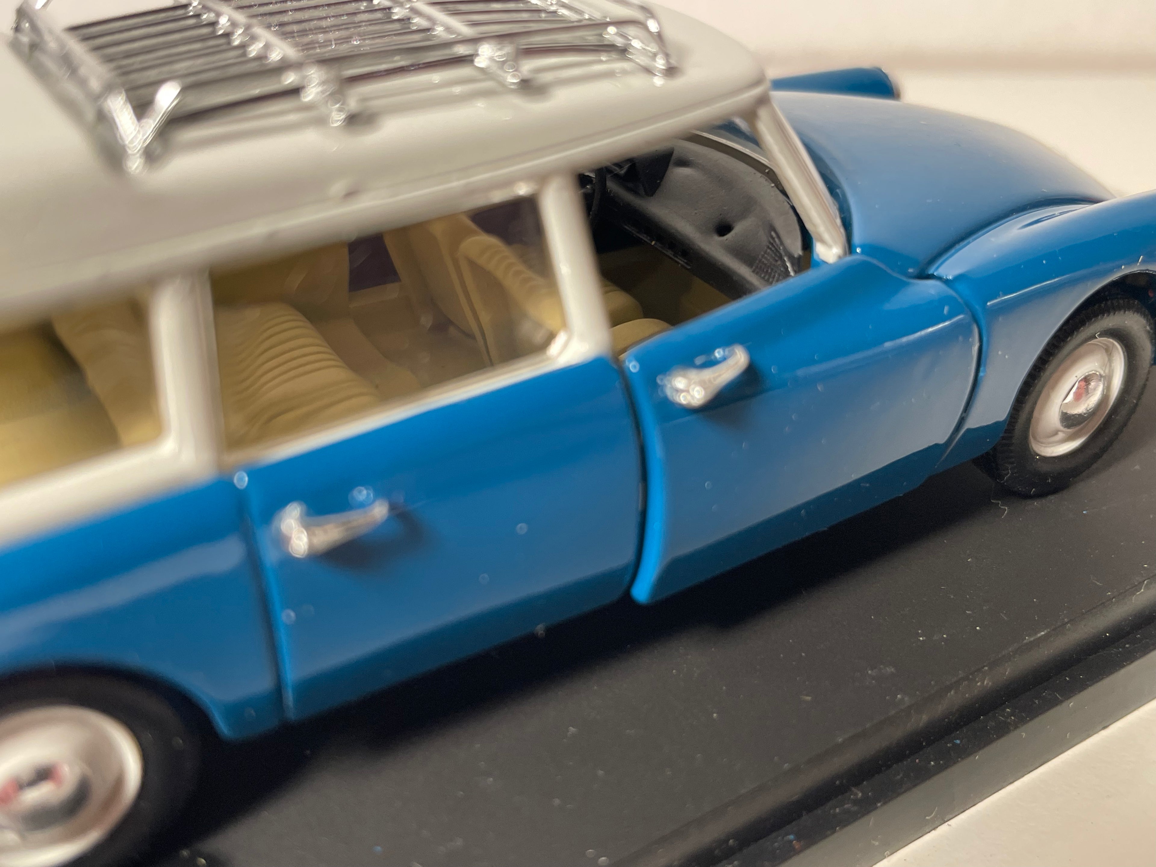 Citroën ID 19 blaue Kombi mit weißem Dach und Gepäckträger von 1958 - RIO (Acrylbox)