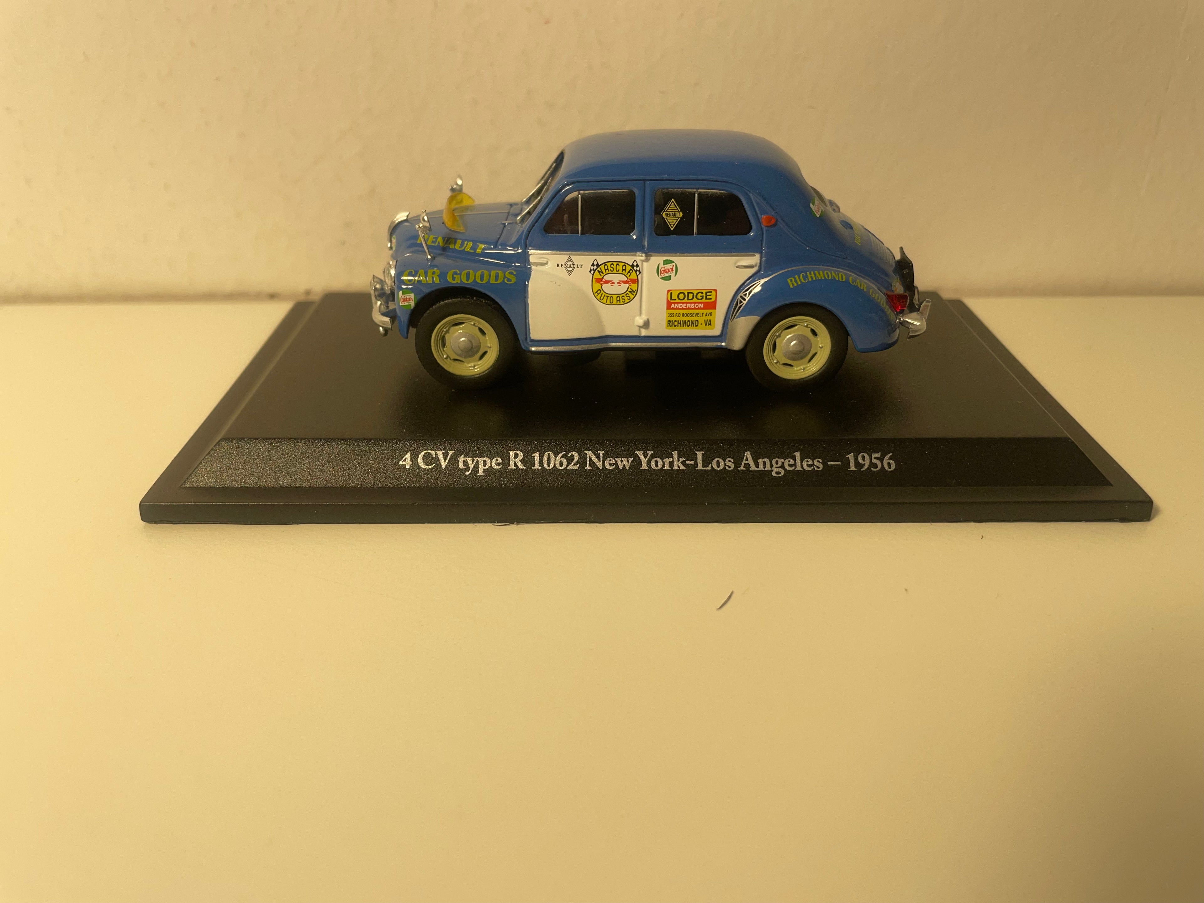 Renault 4 CV blo Typ R 1062 New-York - Los Angeles aus 1956 (blister)