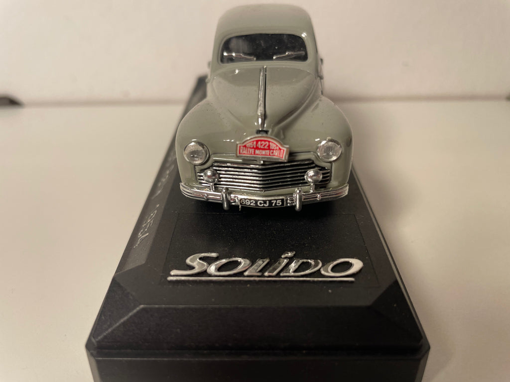 Peugeot 203 rallye grise foncée numéro 422 de 1954 - rallye de Monté-Carlo - Solido référence 1936