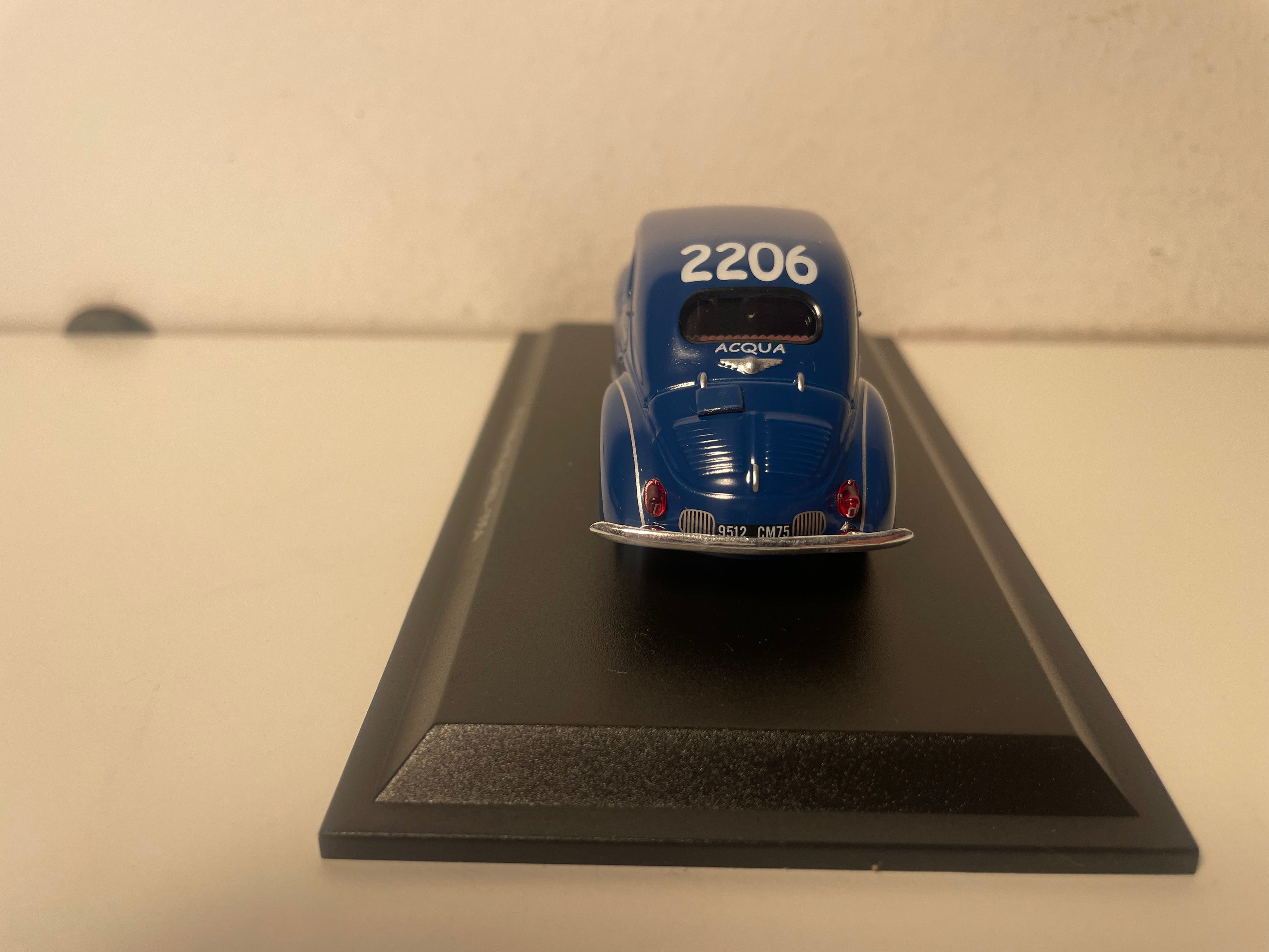 Renault 4 CV blu numero 2206 Mille Miglia 1063 del 1954
