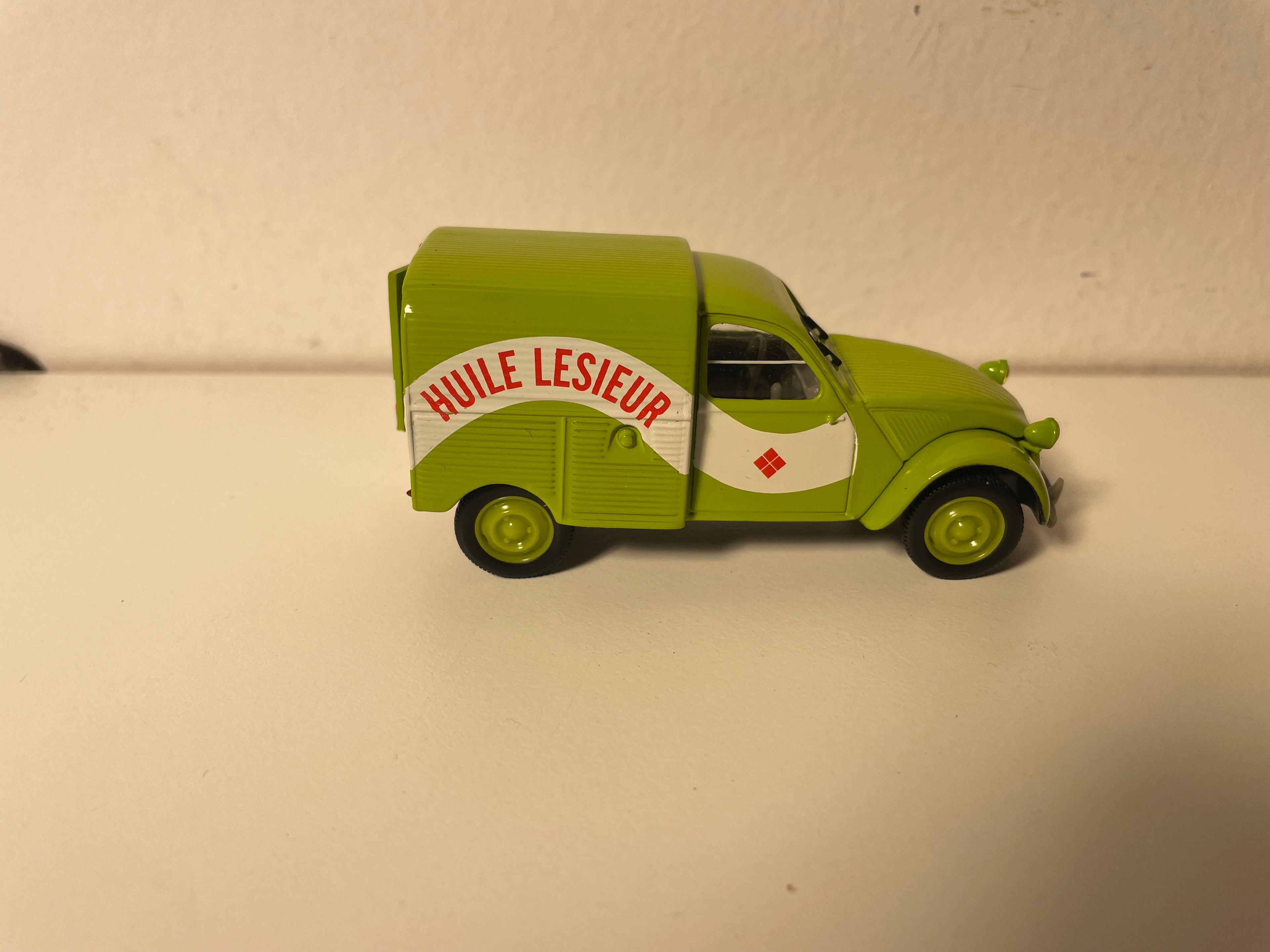 Citroën 2 CV AZU verte et blanche Huile Lesieur - Norev (sous blister)