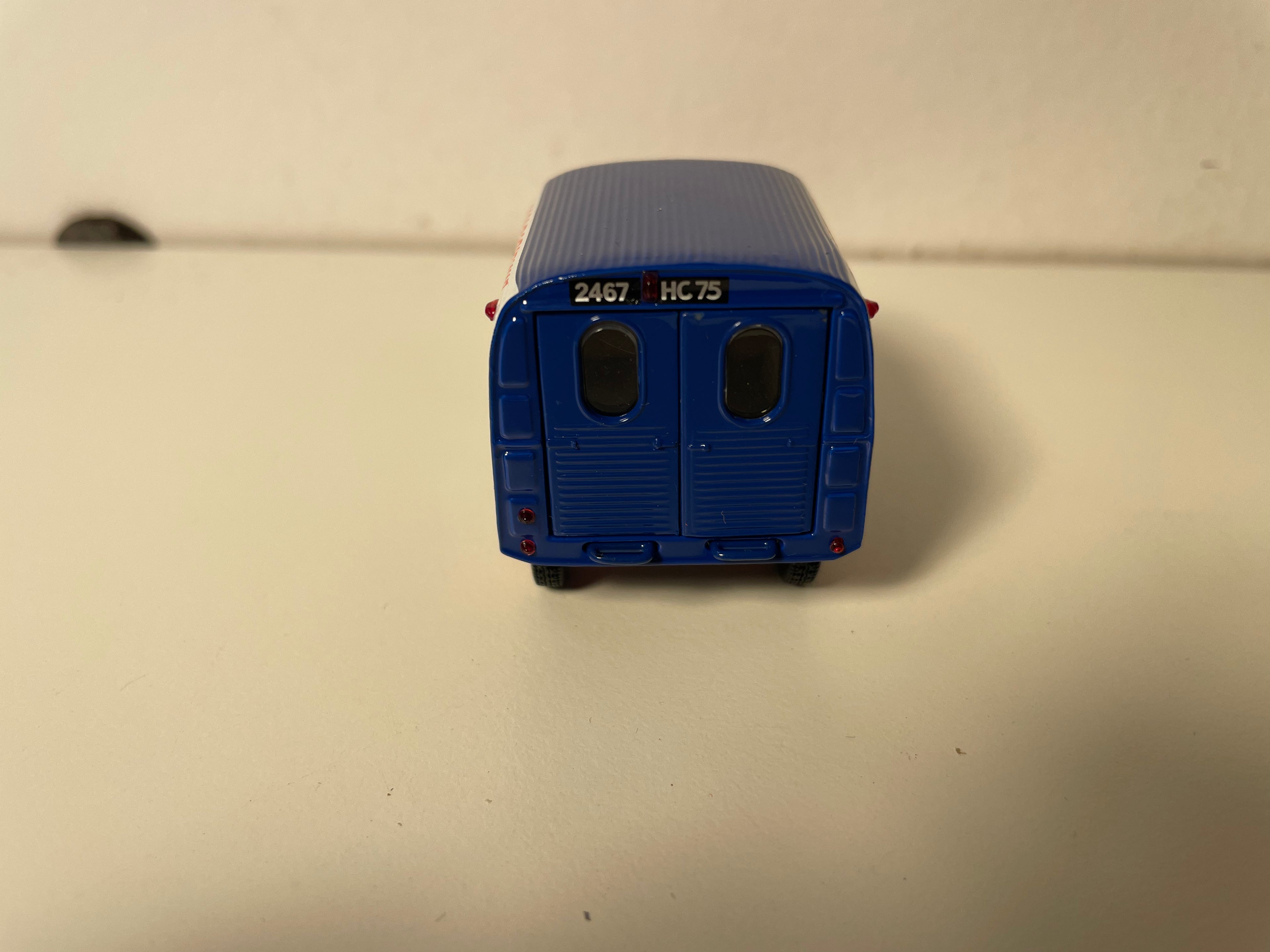 Citroën 2 CV AZU blau und weiß l'Alsacienne Kekse - Norev (in Blister)