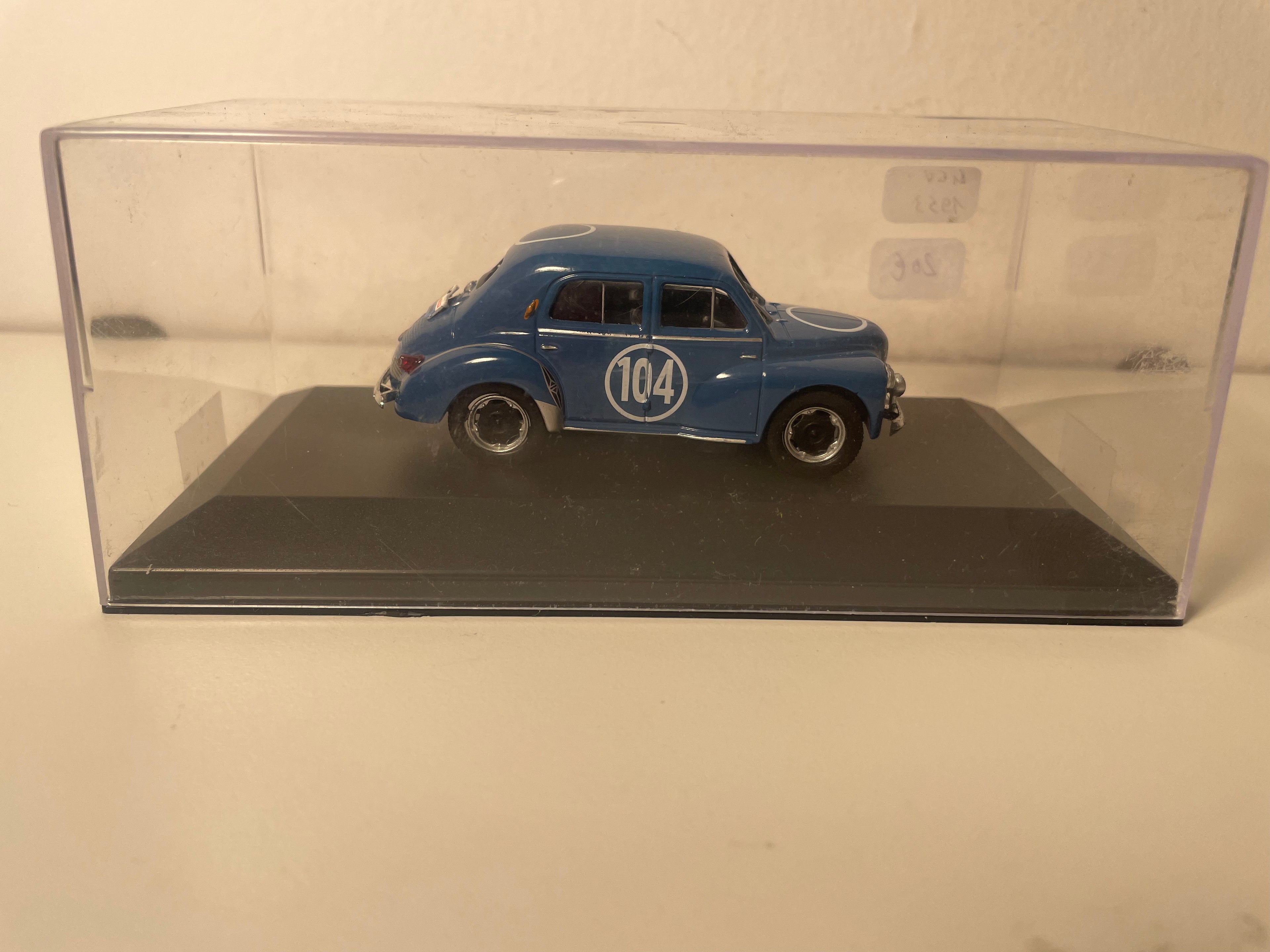 Renault 4 CV blaue Nummer 104 - Tour de France 1953 (Plexi-Box)