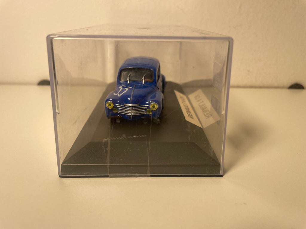 Renault 4 CV blo nummer 53 - Bol d'Or vu 1952 (plexikëscht Këscht)