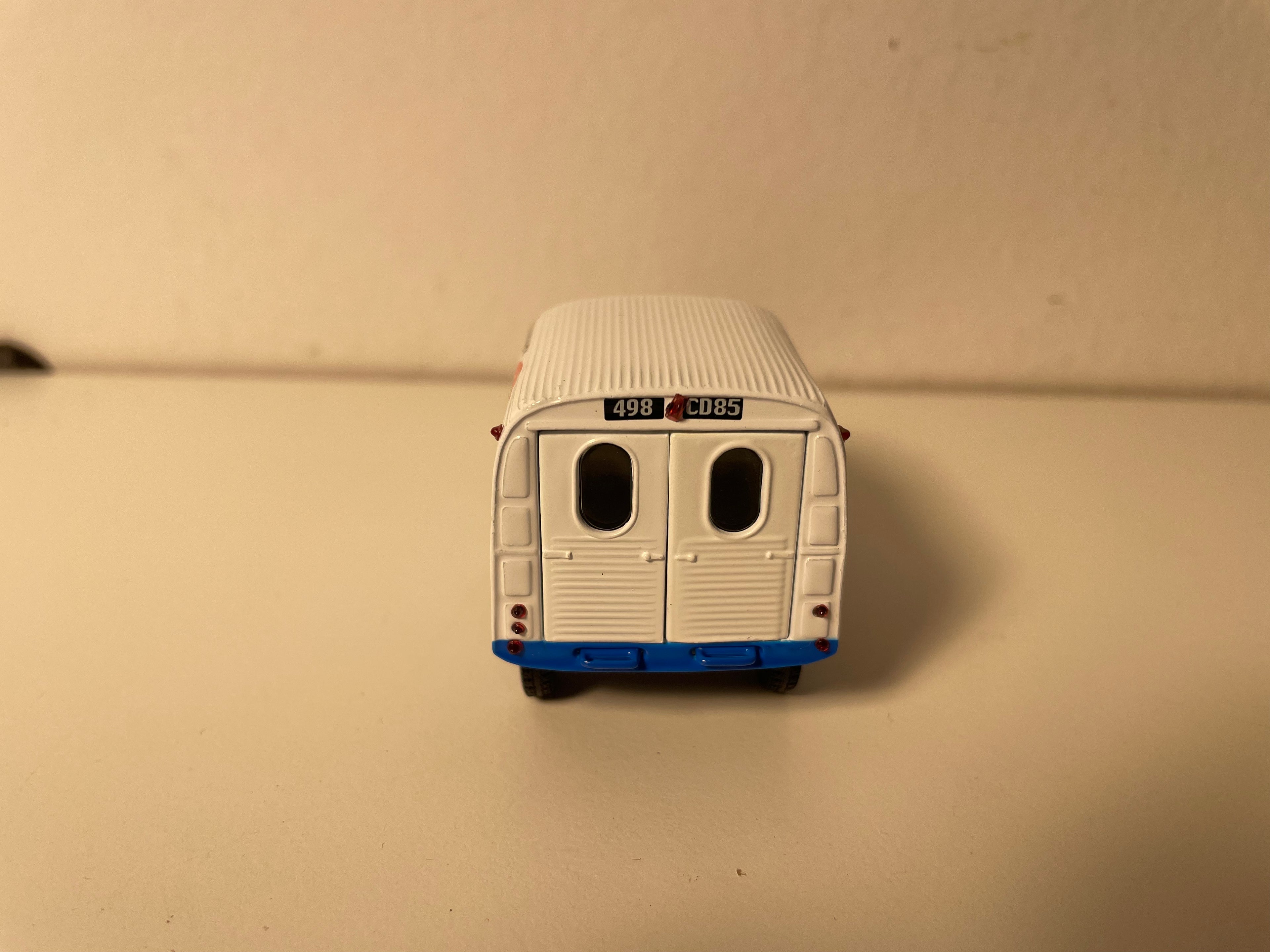 Citroën 2 CV AZU weiß und blau (MERE PICON Käse) - Norev (unter Blister)