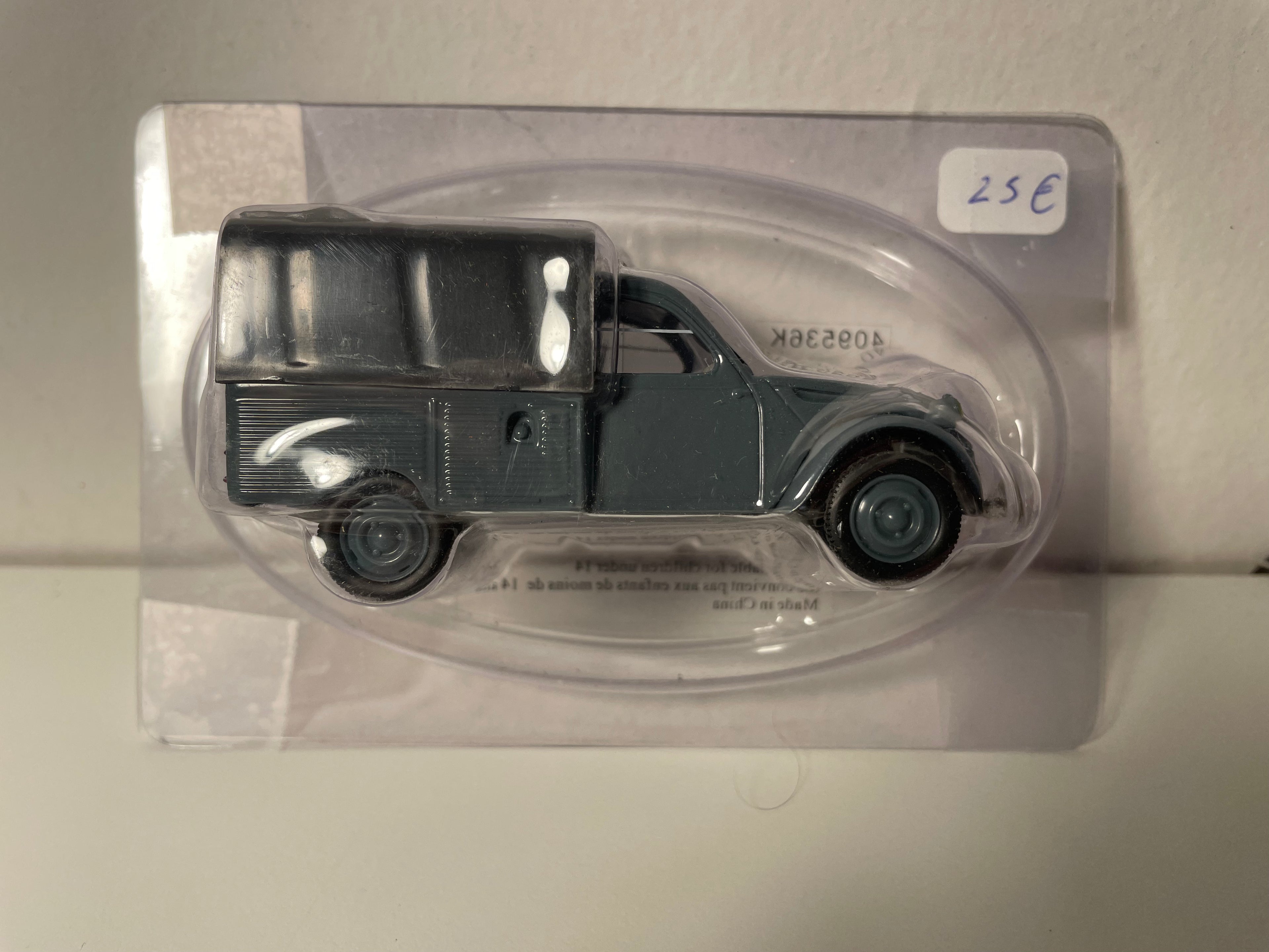 Citroën 2 CV pick-up grau abgedeckt - Norev (unter Blister)
