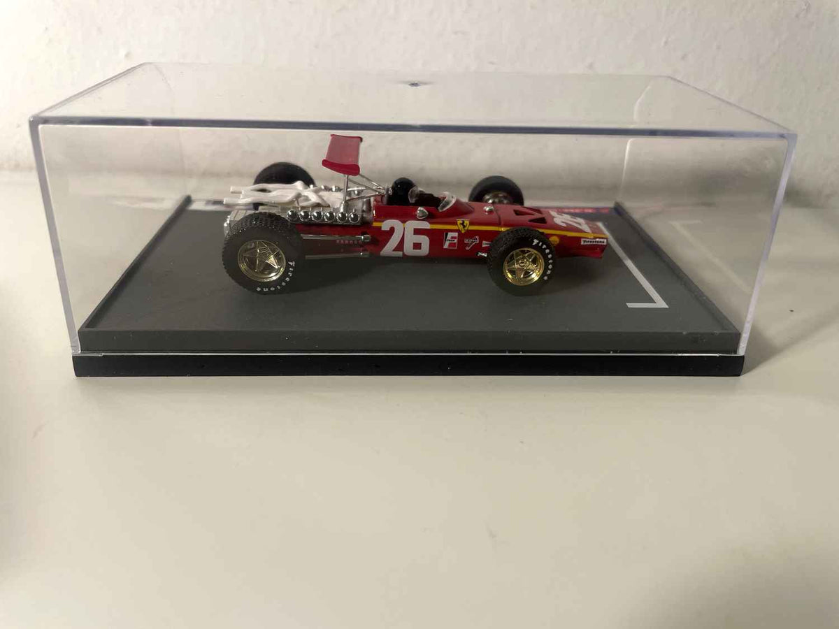 Ferrari 312 vermelho número 26 (Fórmula 1) - Grande Prêmio da França de 1968 - BRUMM
