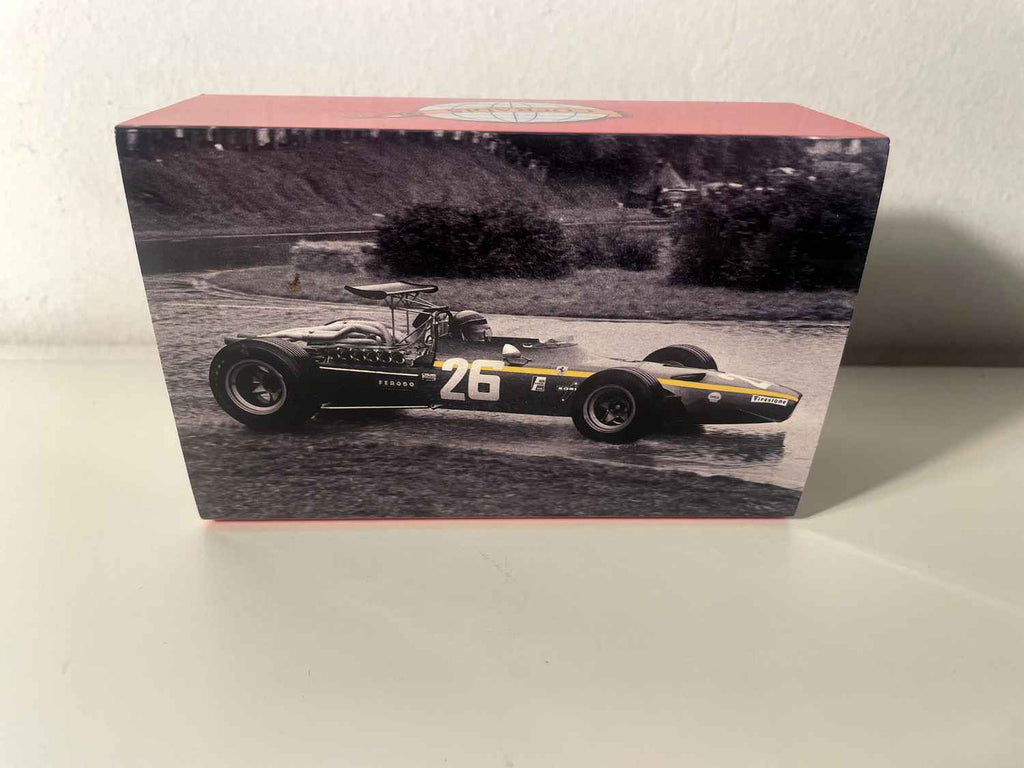 Ferrari 312 rot Nummer 26 (Formel 1) - Grand Prix vu Frankräich 1968 - BRUMM