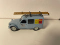 Citroën 2 CV fourgonnette szara - Louis CONDOMINE w Pessac (Ramonages)