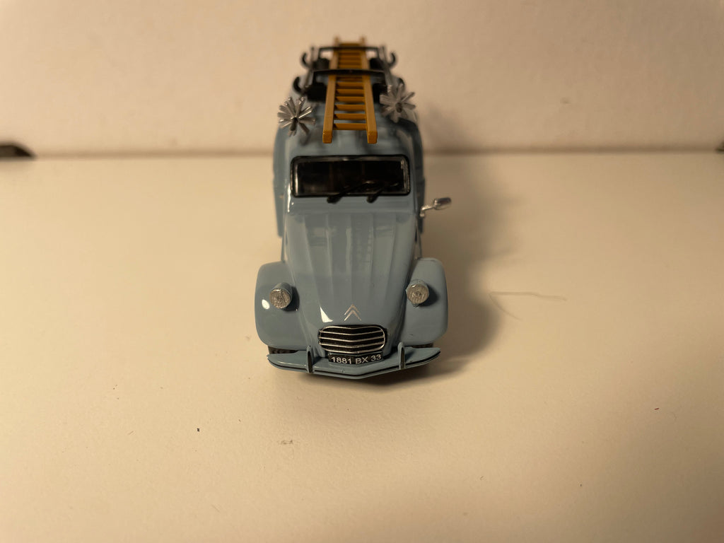Citroën 2 CV fourgonnette szara - Louis CONDOMINE w Pessac (Ramonages)