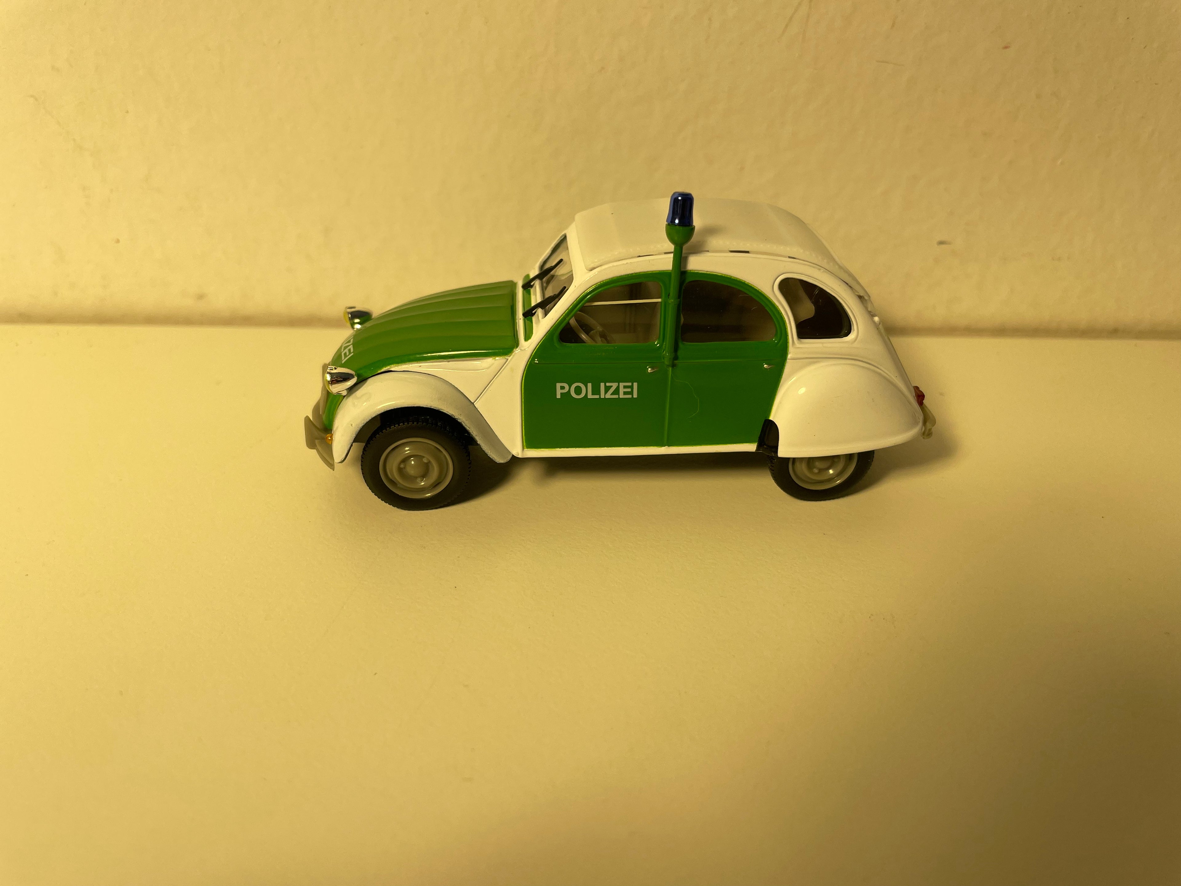 Citroën 2 CV 6 green and white POLIZEI German police - Norev (in blister)