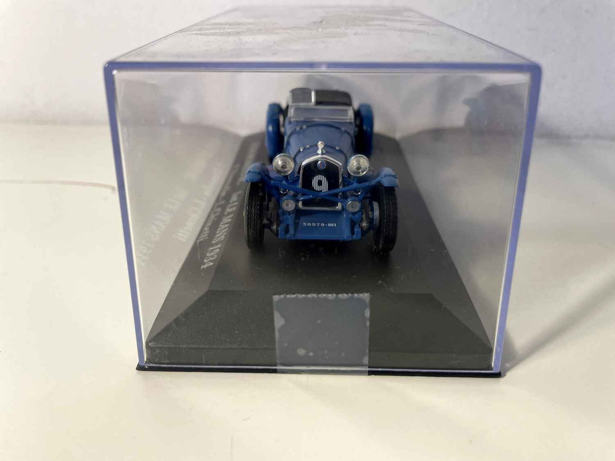 Alfa Roméo 8C niebieski numer 9 - 24 godziny Le Mans 1934