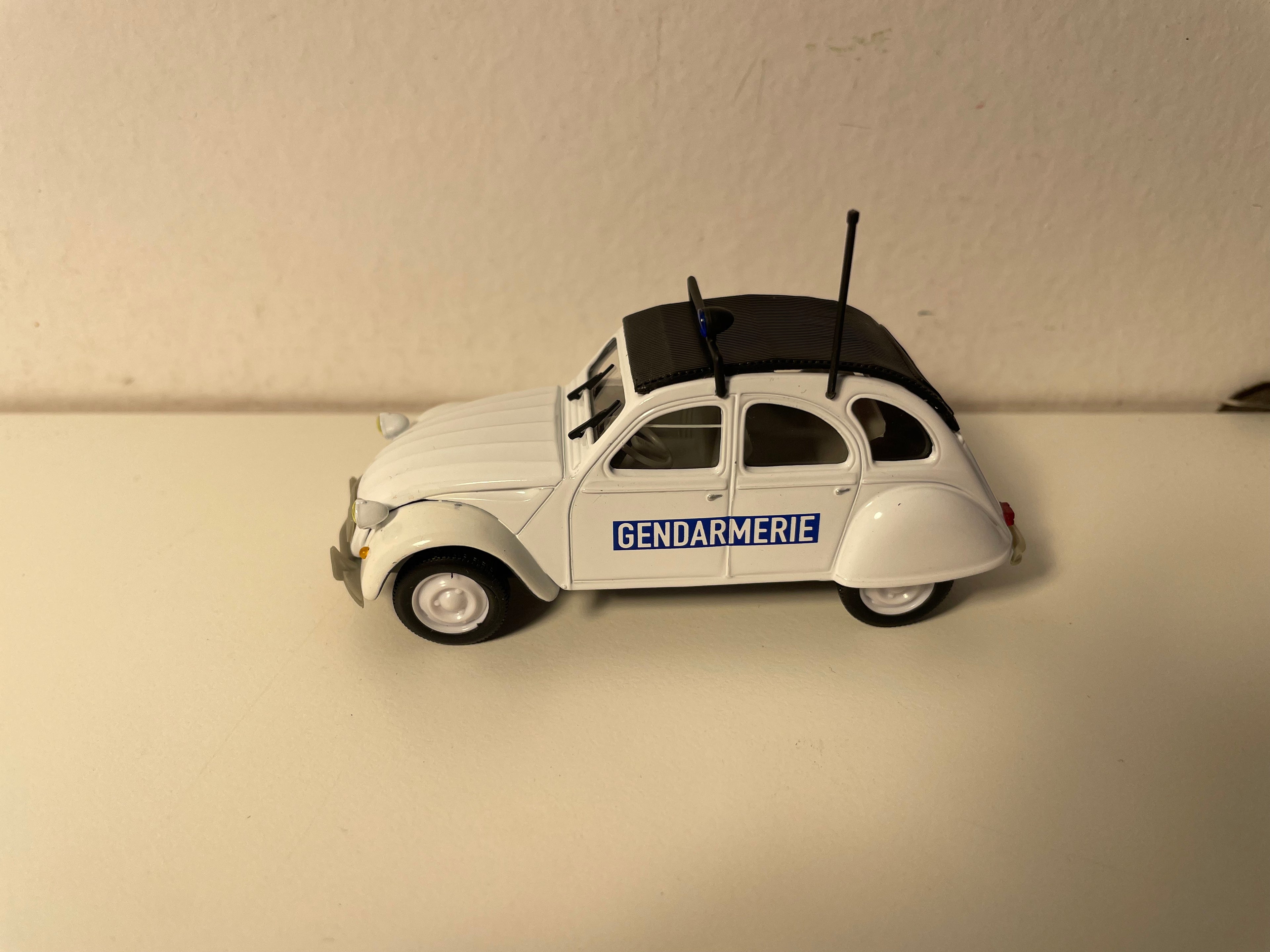 Citroën 2 CV 6 bianca GENDARMERIE - Norev (in blister)