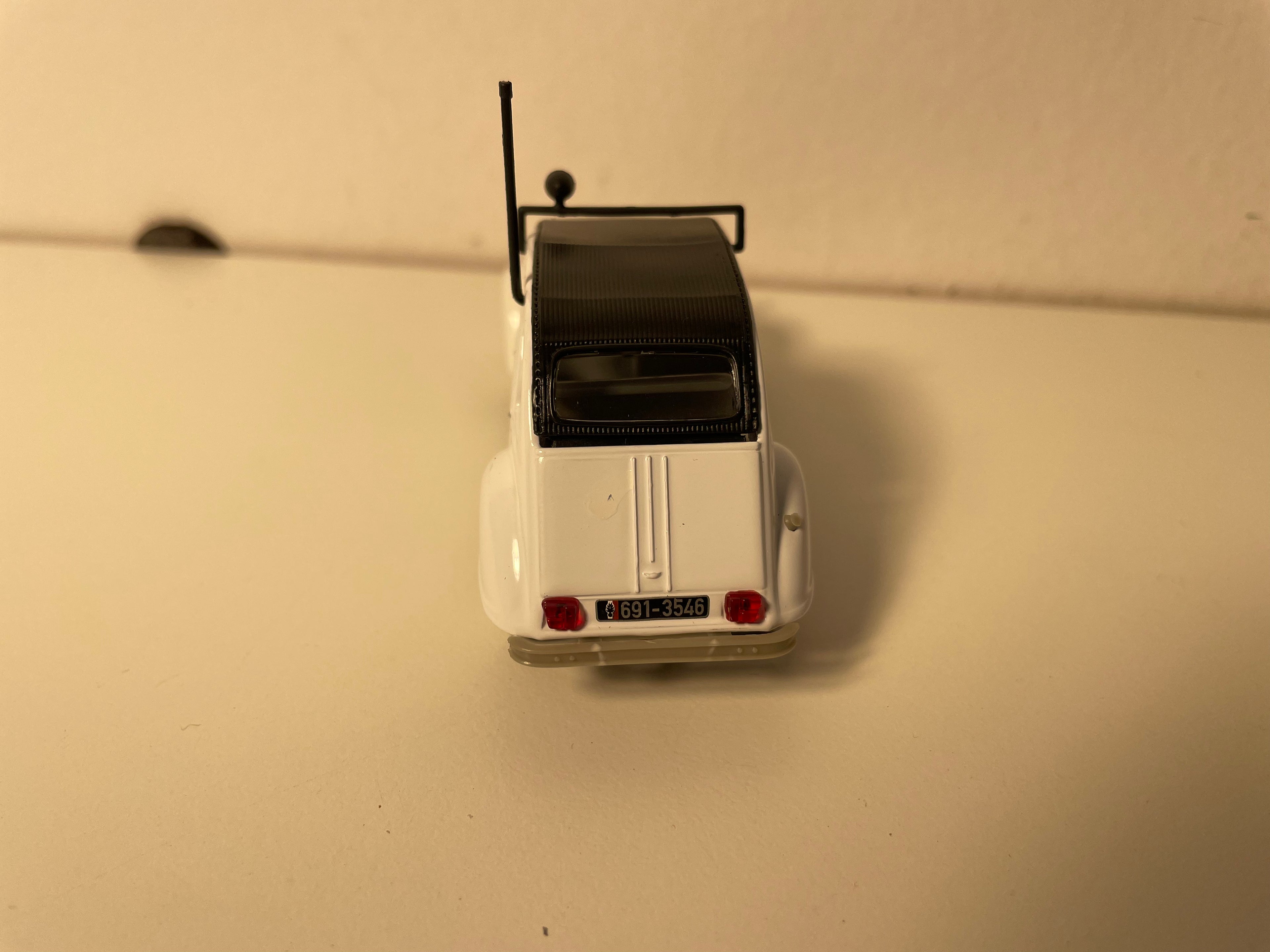 Citroën 2 CV 6 bianca GENDARMERIE - Norev (in blister)