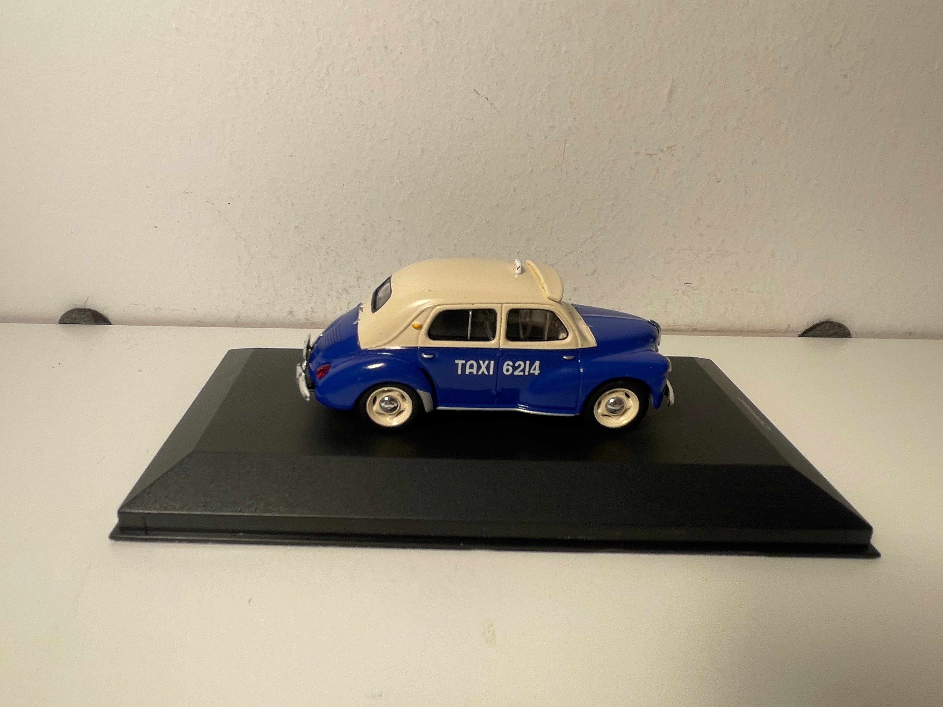 Renault 4 CV blu con tetto beige - Taxi Saïgon - del 1952 - collezione Cofradis riferimento COF006 (scatola plexiglas)