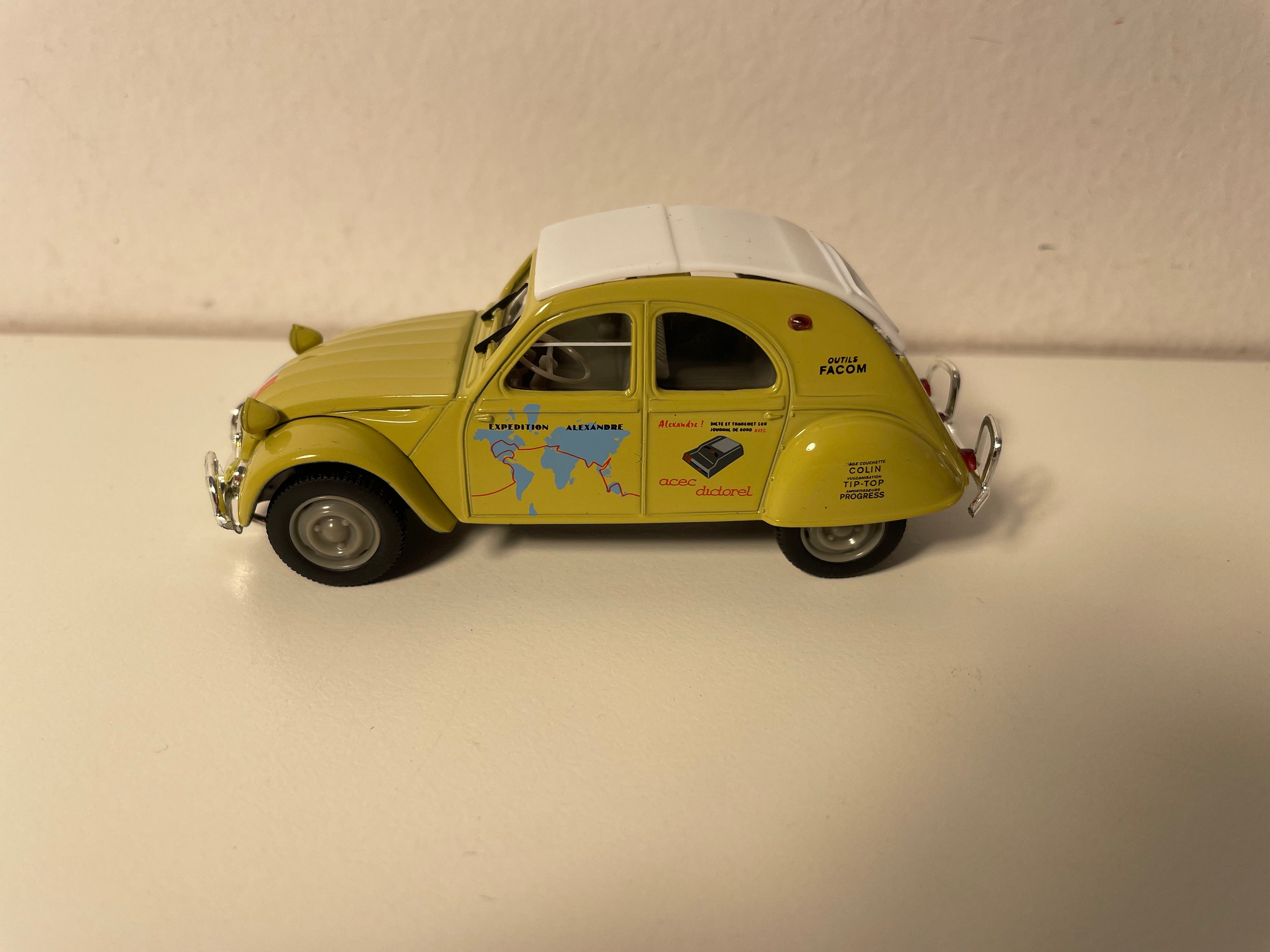 Citroën 2 CV AZLP Senfgelb mit weißem Dach "Expedition (Raid) Alexandre - Norev (in Blister)"