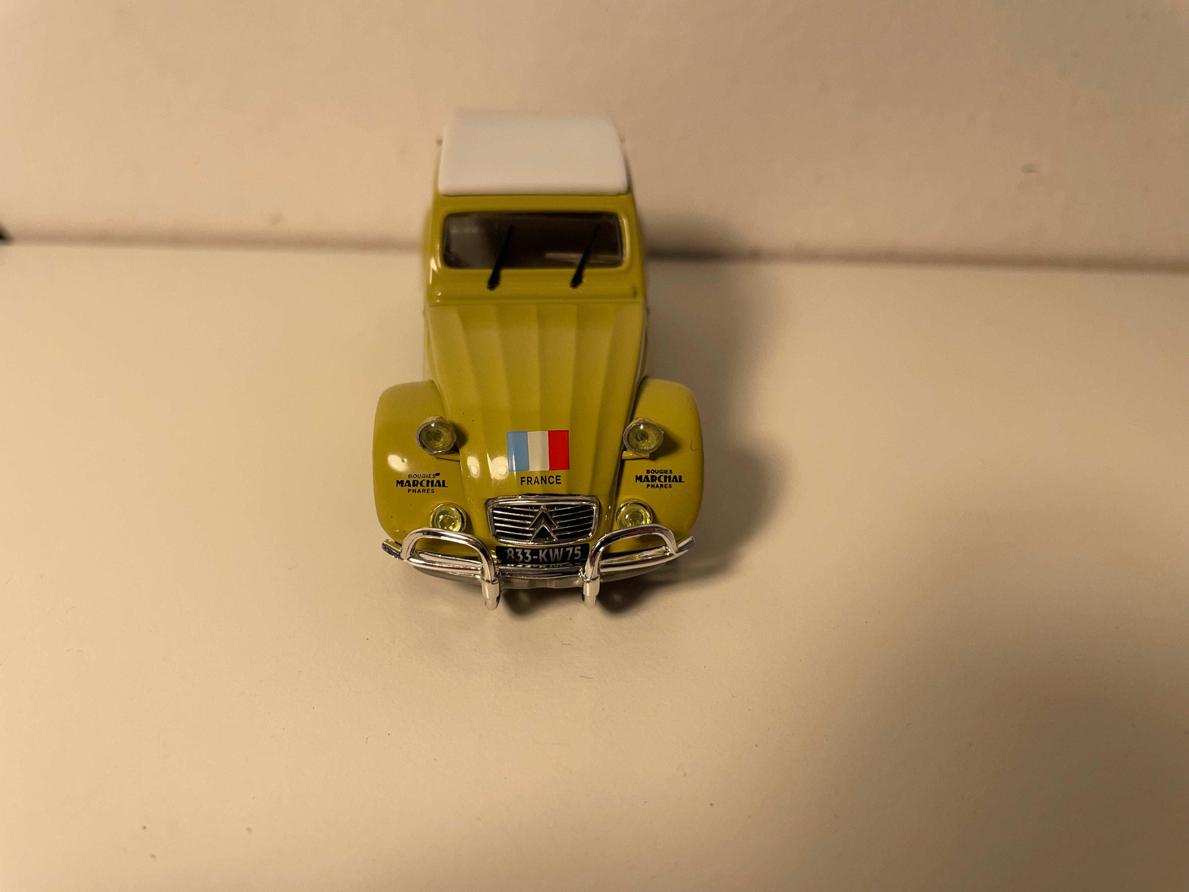 Citroën 2 CV AZLP Senfgelb mit weißem Dach "Expedition (Raid) Alexandre - Norev (in Blister)"