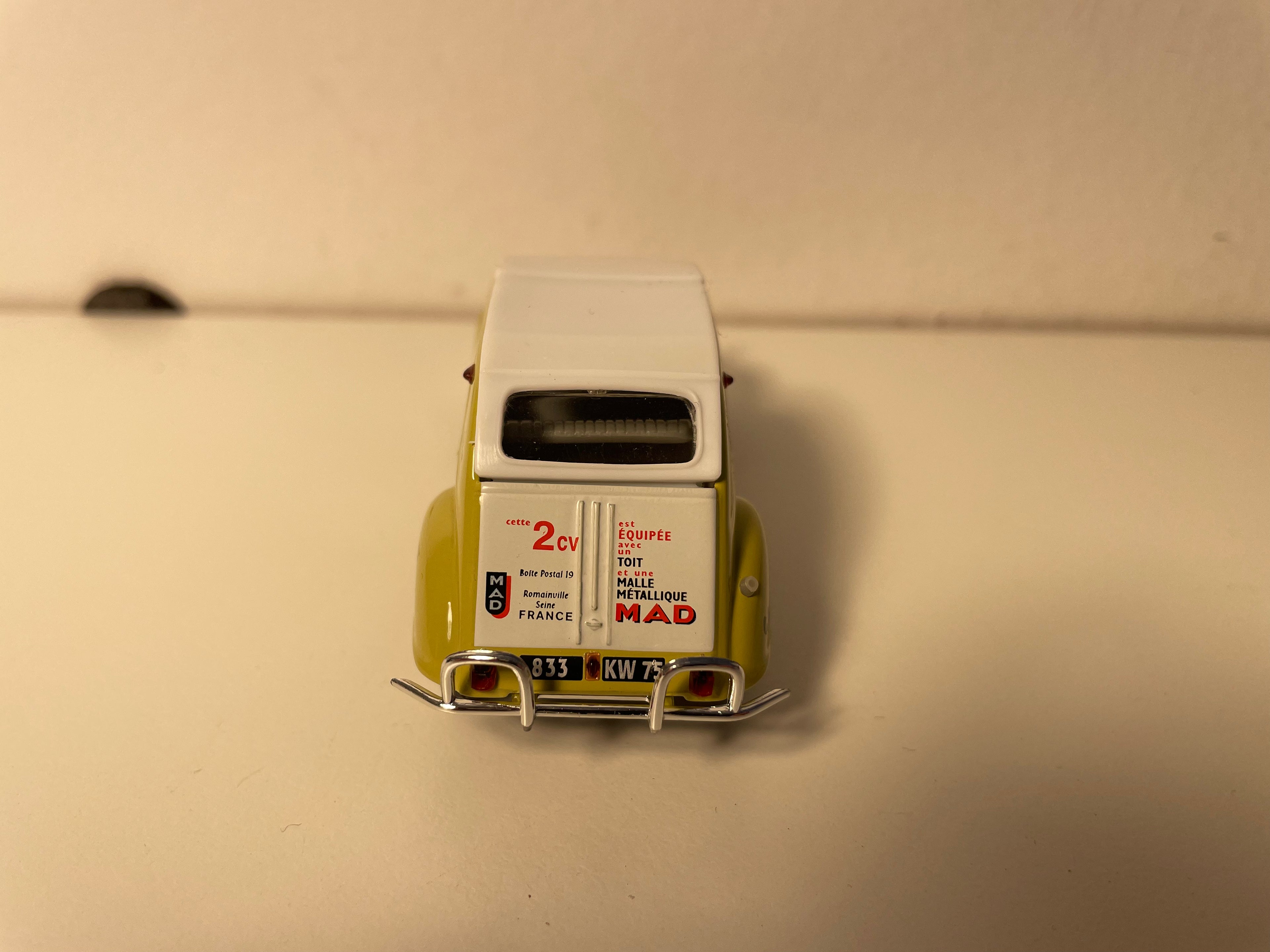 Citroën 2 CV AZLP Senfgelb mit weißem Dach "Expedition (Raid) Alexandre - Norev (in Blister)"