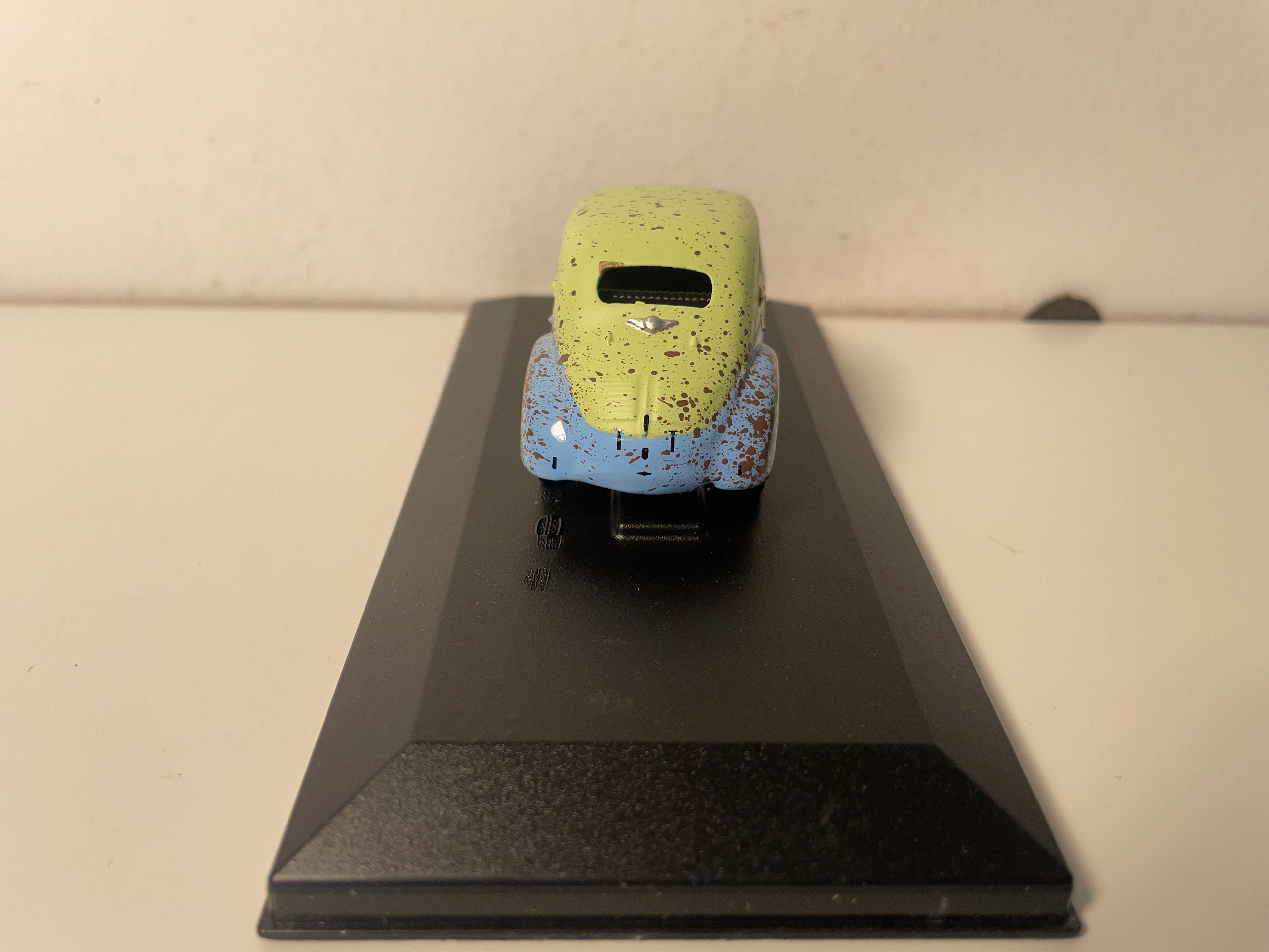Renault 4 CV Cross blue and green spotted number 27 (plexi box)