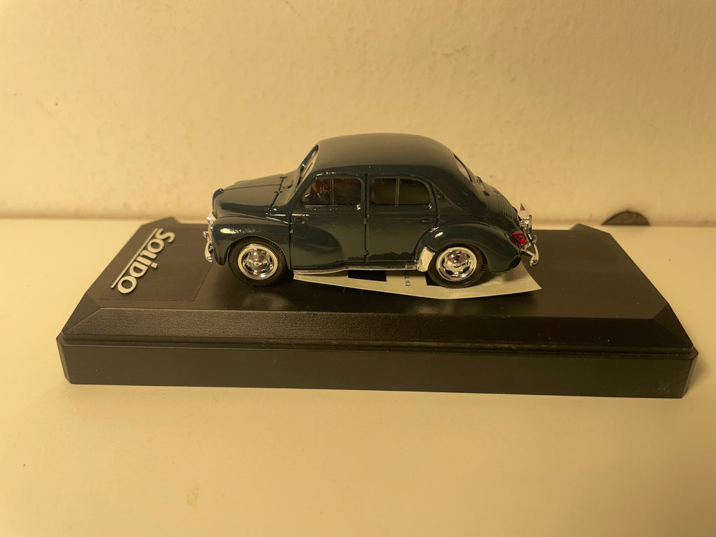 Renault 4 CV RALLYE ciemnozielona numer 17 - Solido referencja 1919 (pudełko plexi)