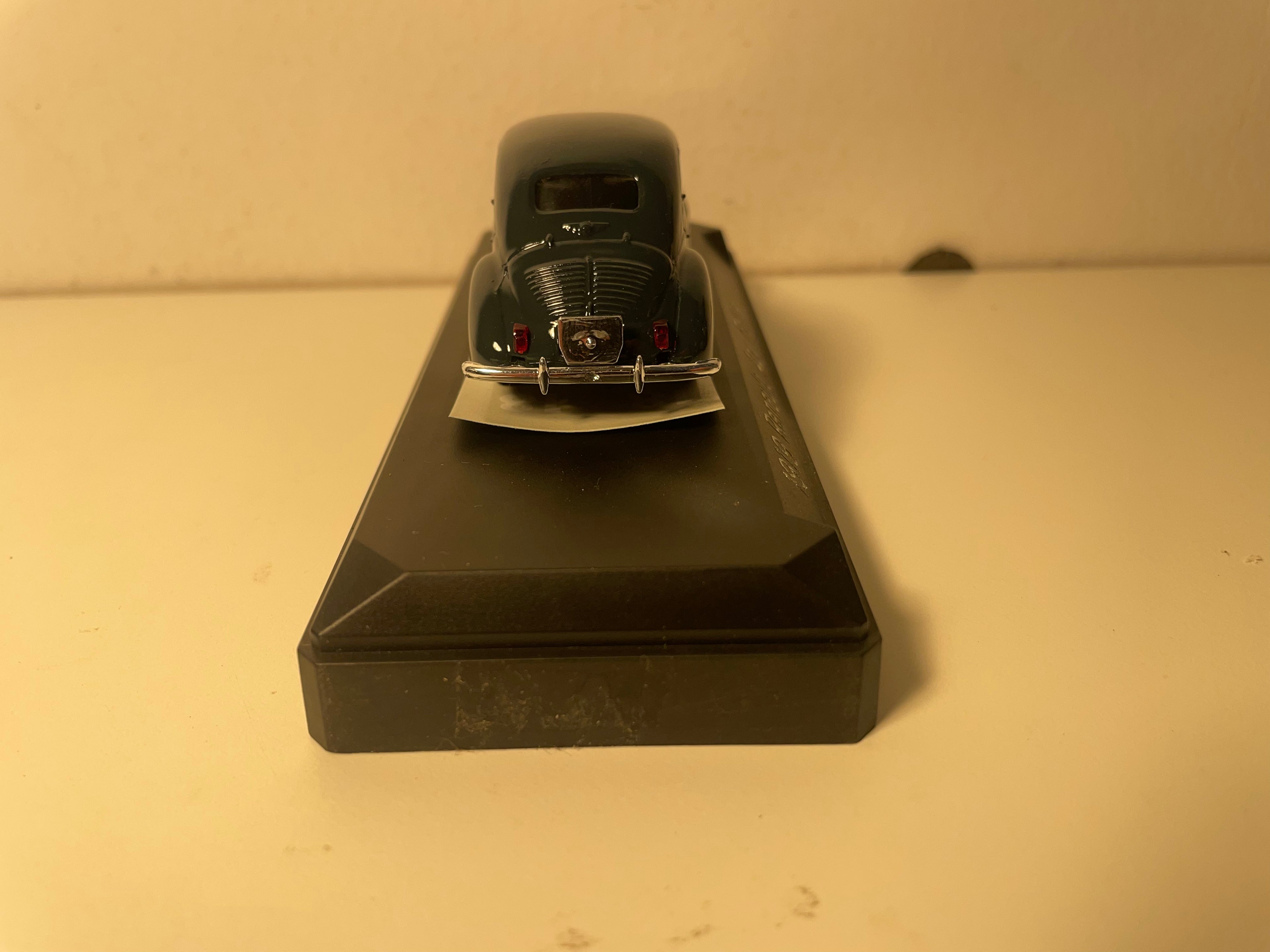 Renault 4 CV RALLYE dark green number 17 - Solido reference 1919 (plexi box)