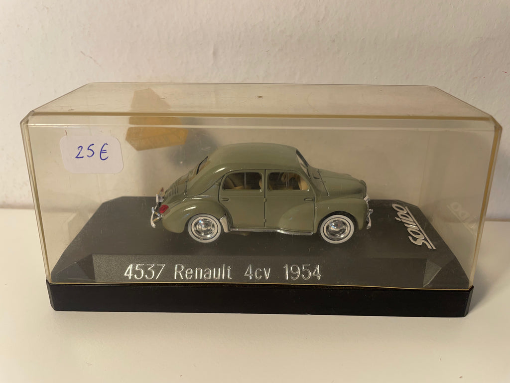 Renault 4 CV gréng vu 1954 - Solido Referenz 4537 (Plexikëscht)