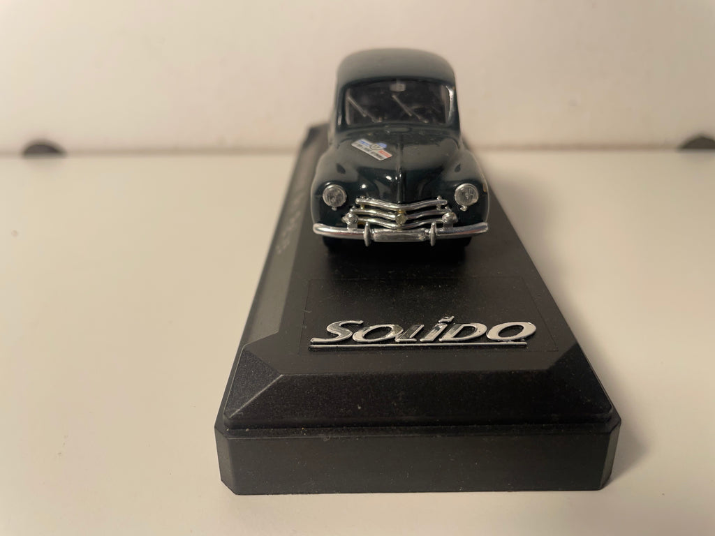 Renault 4 CV RALLYE zielona numer 17 - Solido referencja 1919 (pudełko plexi) - z 2 naklejkami na samochodzie
