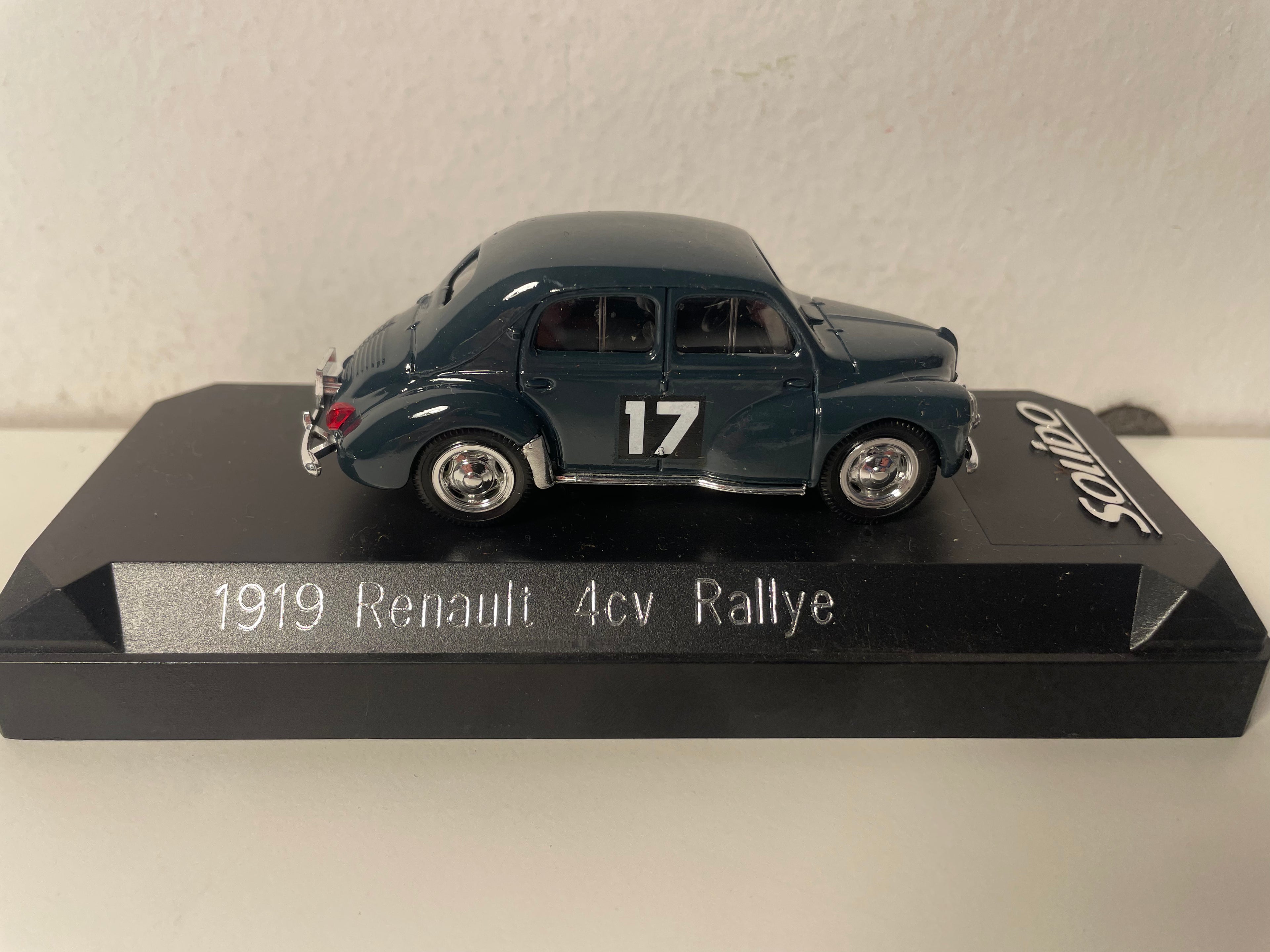 Renault 4 CV RALLYE ciemnozielona numer 17 - Solido nr 1919 (pudełko plexi) - bez naklejki