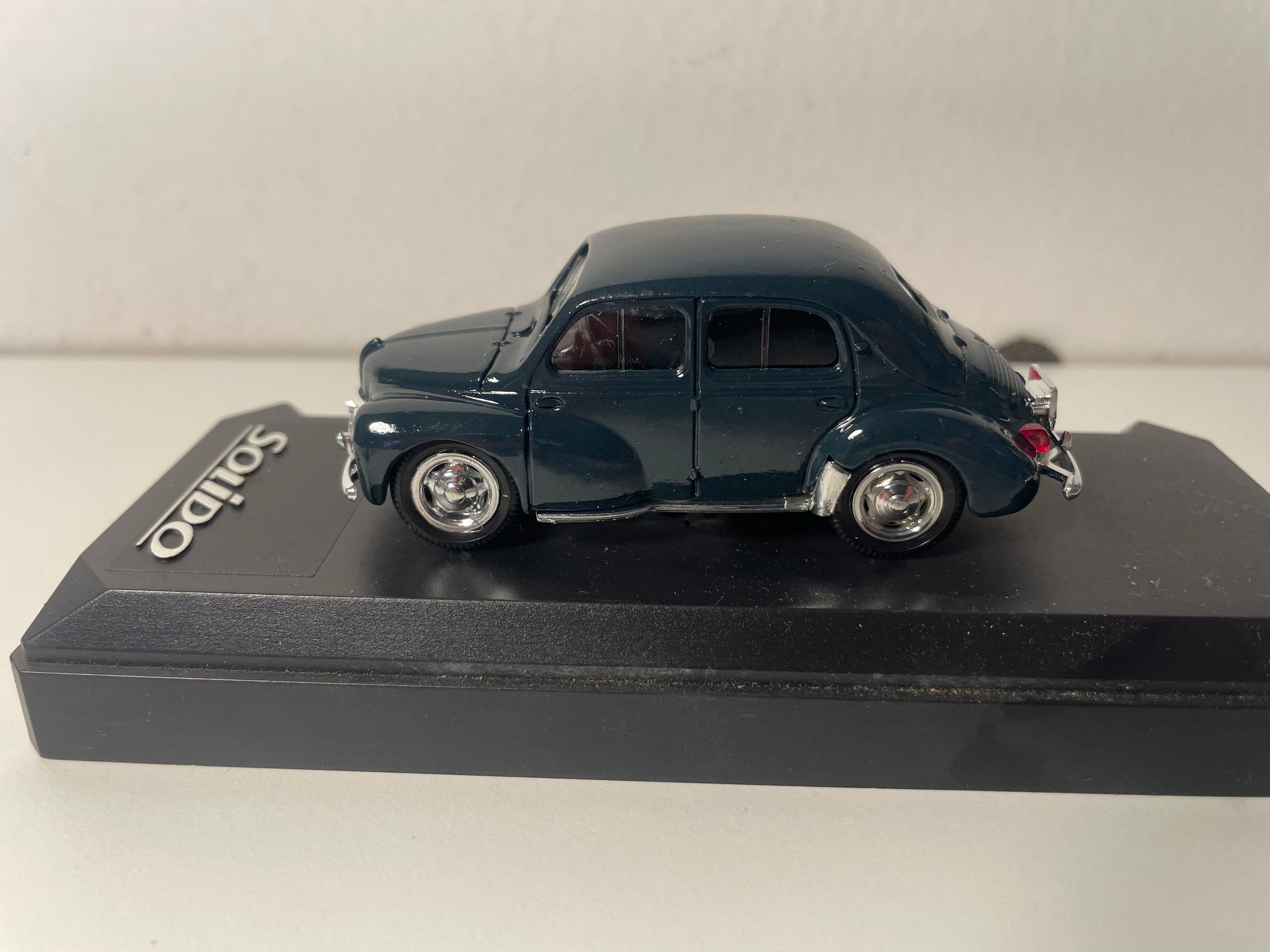 Renault 4 CV RALLYE ciemnozielona numer 17 - Solido nr 1919 (pudełko plexi) - bez naklejki