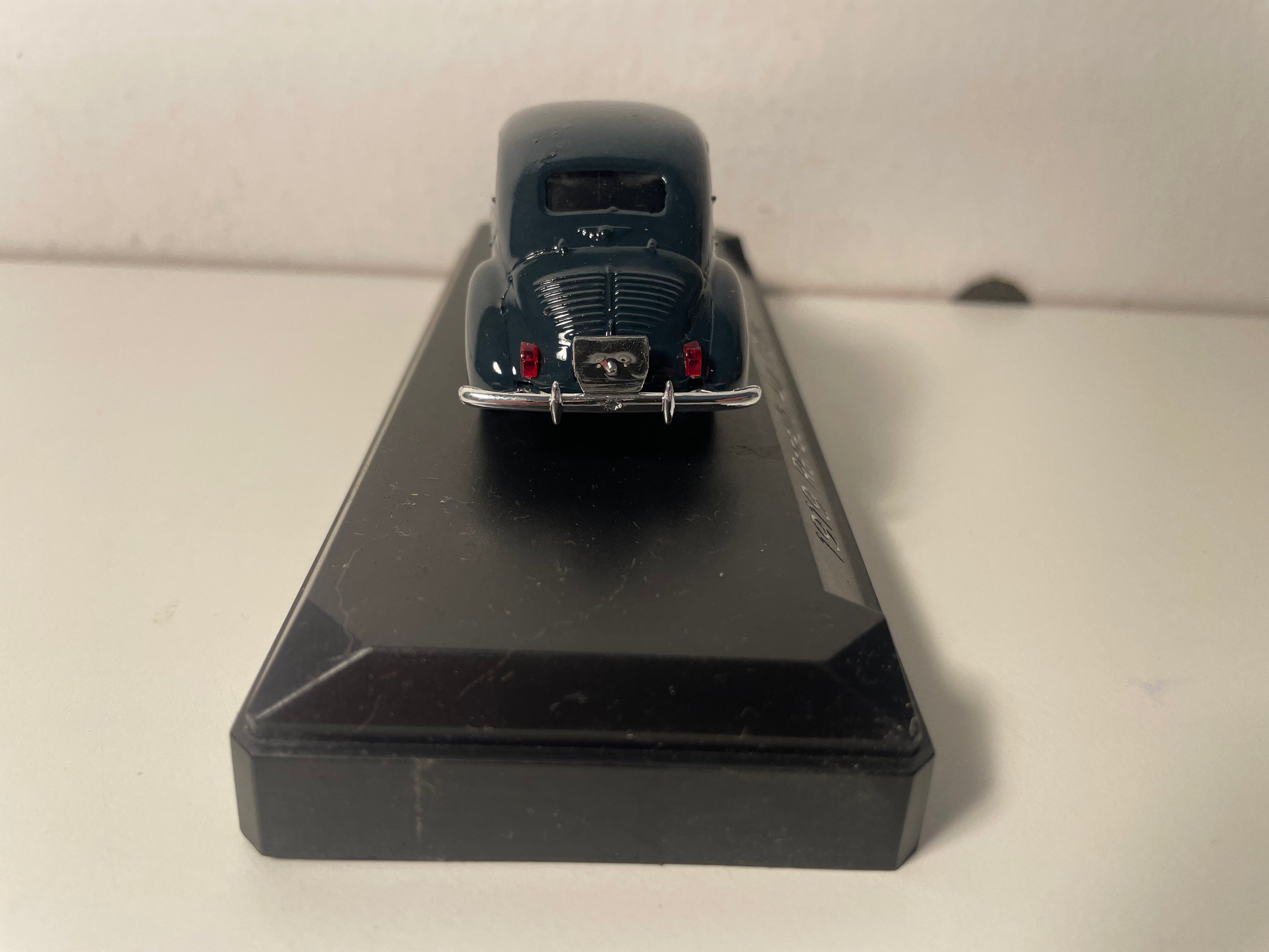 Renault 4 CV RALLYE ciemnozielona numer 17 - Solido nr 1919 (pudełko plexi) - bez naklejki