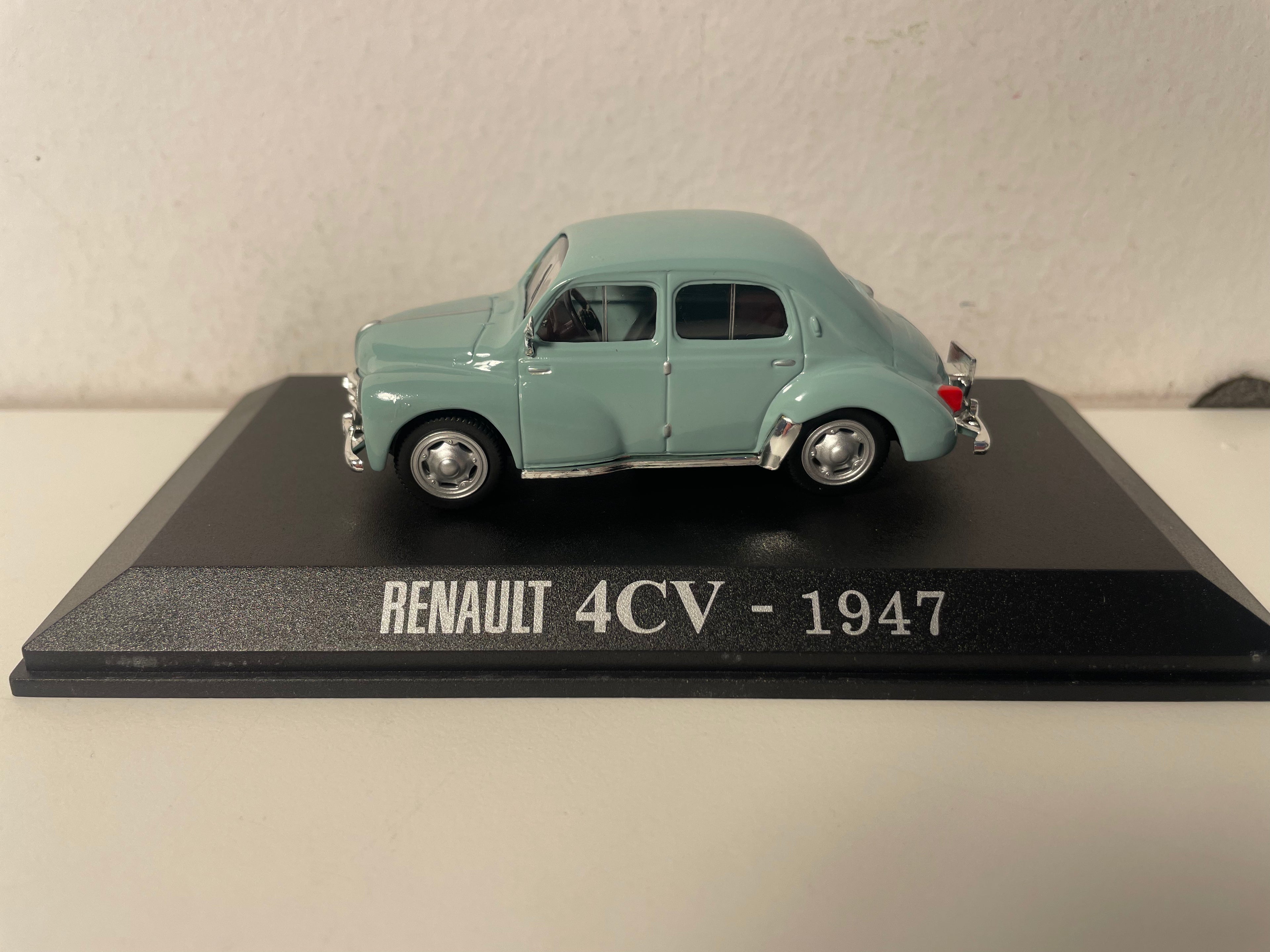 1947 Renault 4 CV Green (Plexi Box)