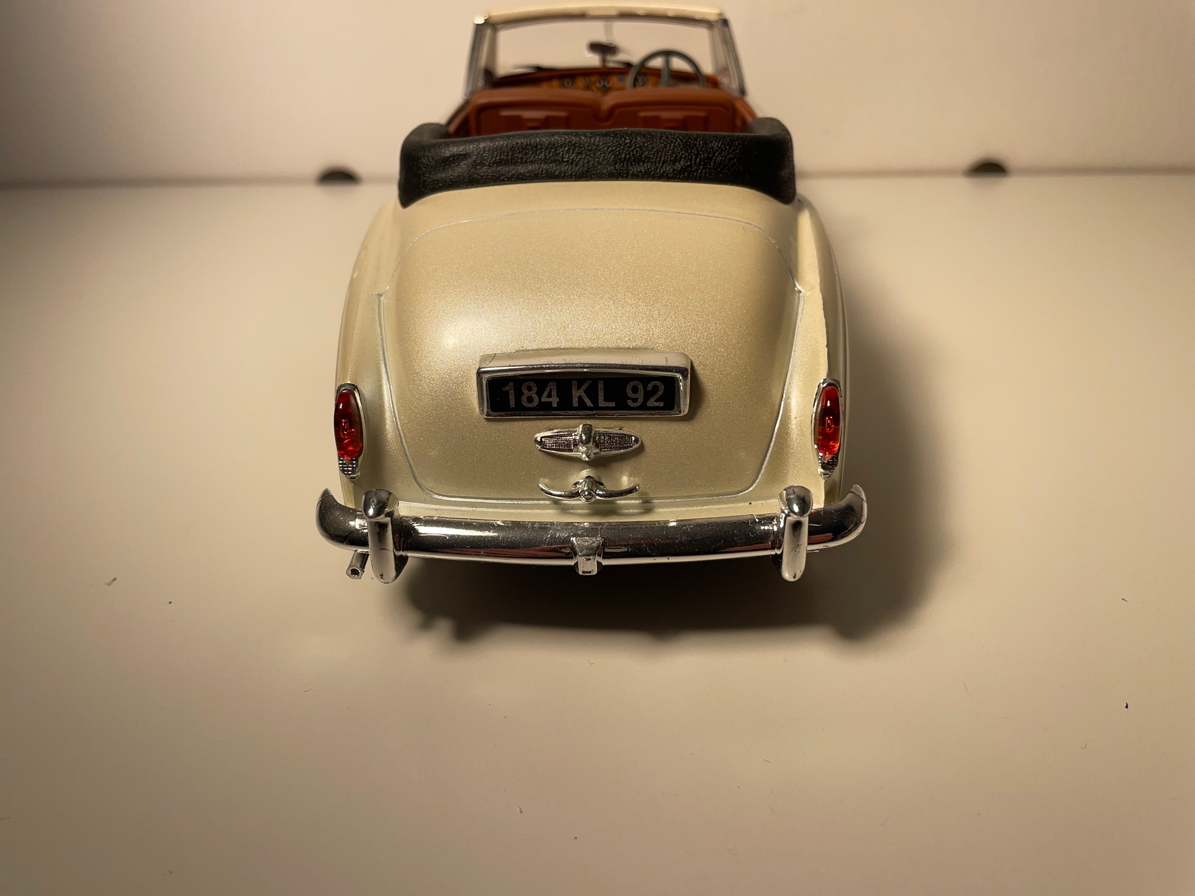 Rolls Royce beige - Solido collection prestige reference 8006 (SCALE: 1/20)