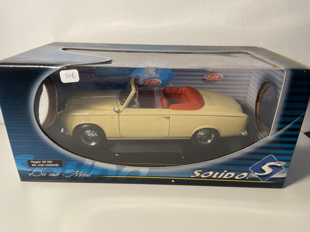 Peugeot 403 cabriolet beige del 1964 - SOLIDO riferimento 8165