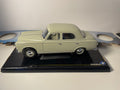 Peugeot 403 grise de 1964 - SOLIDO référence 8164 (échelle 1/18ème)