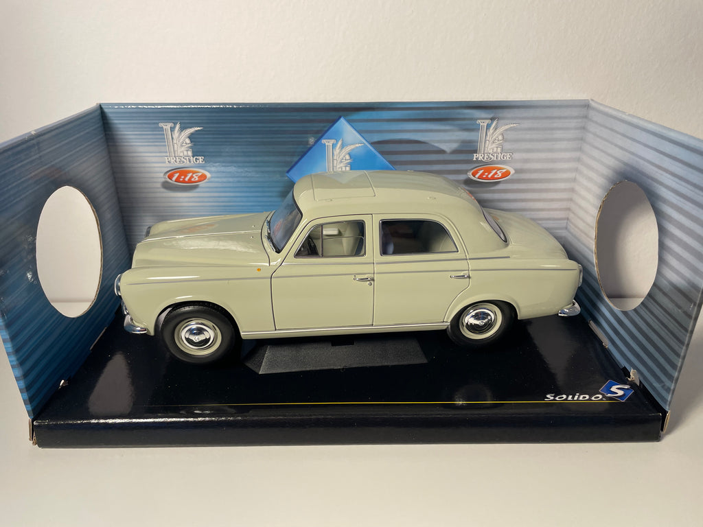 Peugeot 403 grise de 1964 - SOLIDO référence 8164 (échelle 1/18ème)