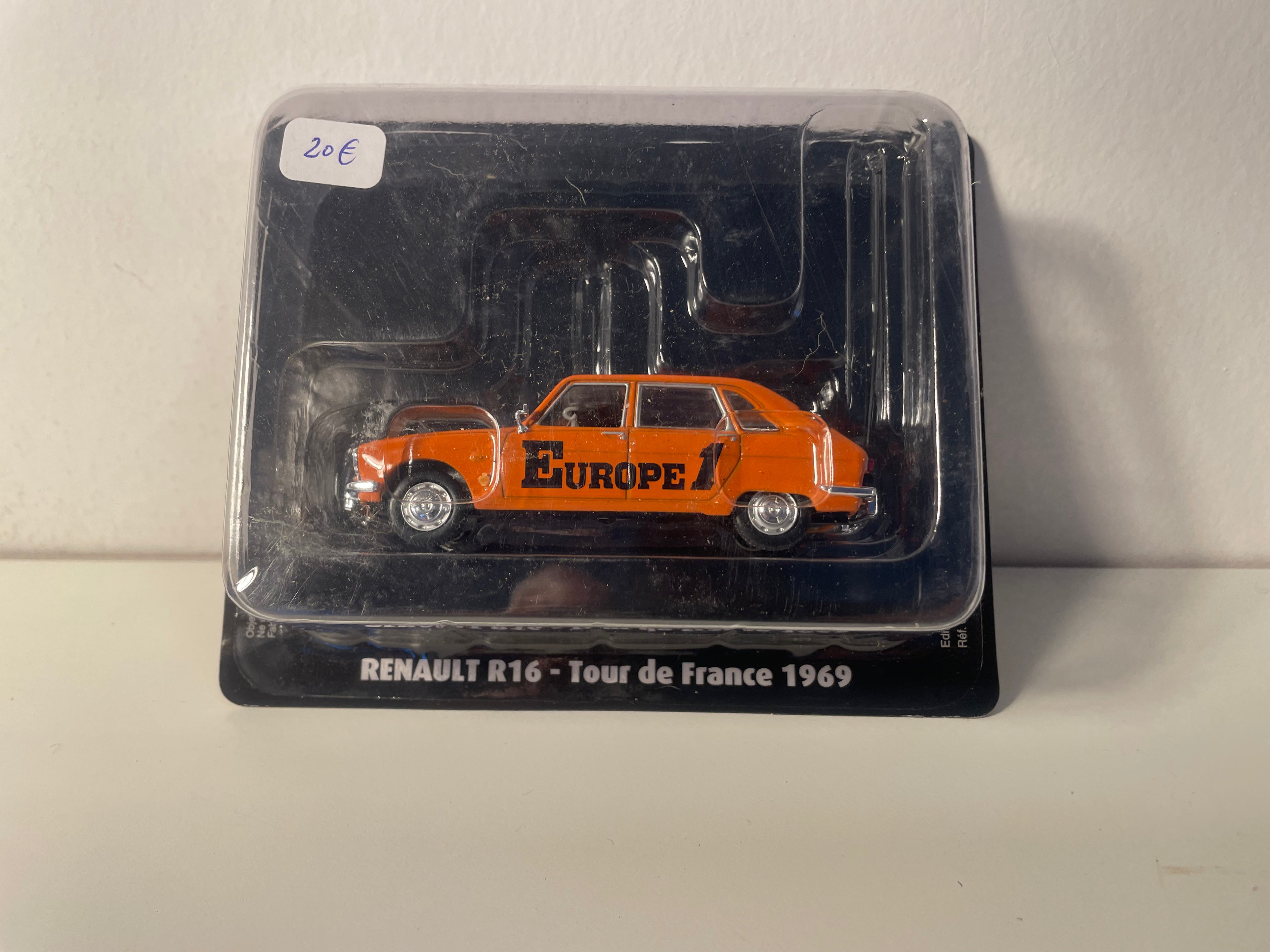 Renault 16 naranja "Europa 1" Tour de Francia 1969