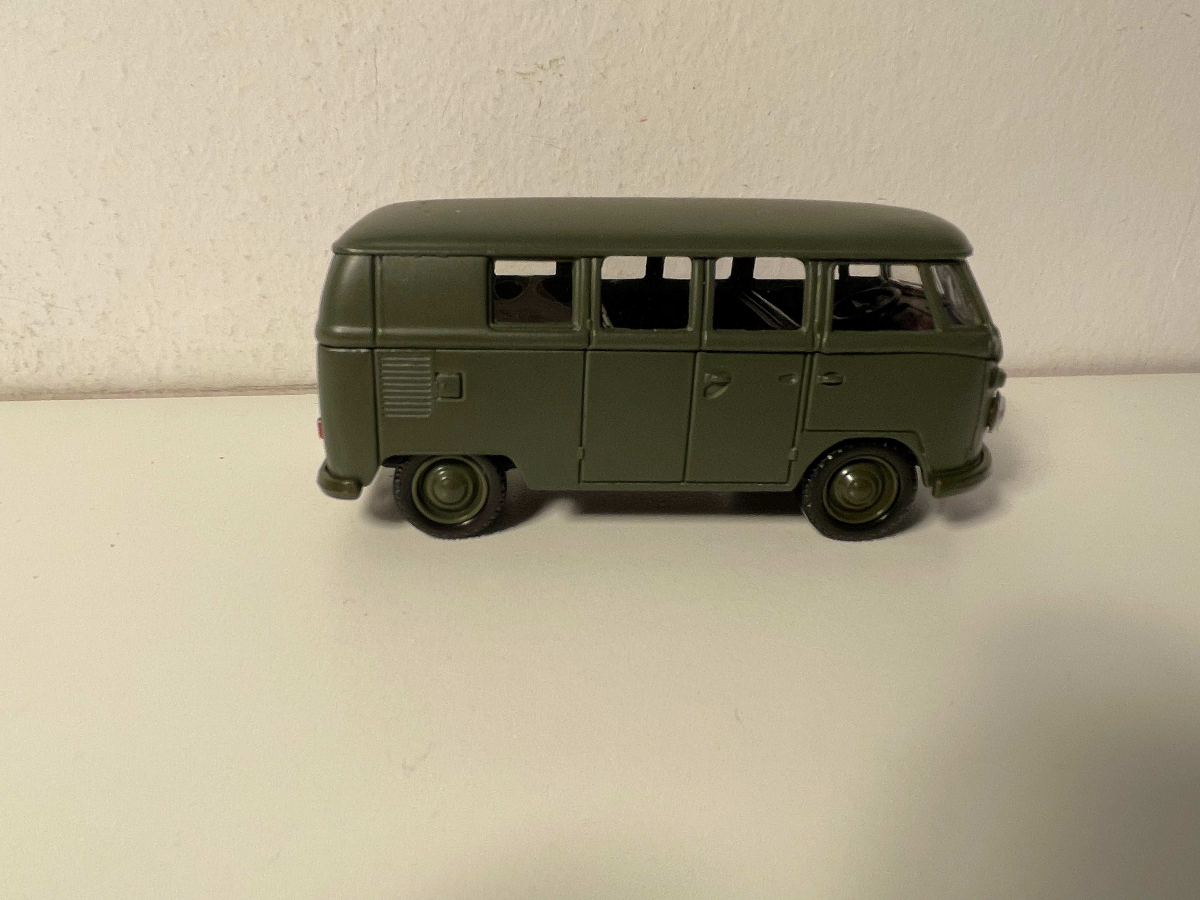 Volkswagen Combi militaire - Solido (fabrication française) - boite N°DA4798