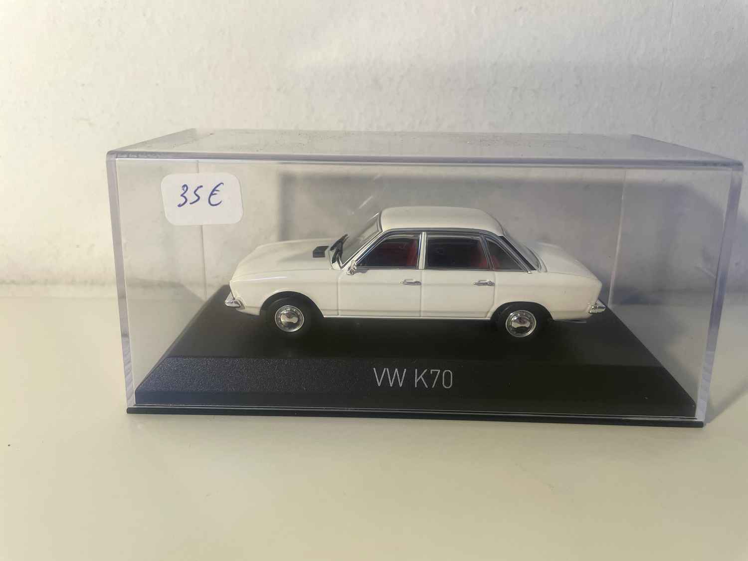 Volkswagen K70 blanca de 1970 - NOREV