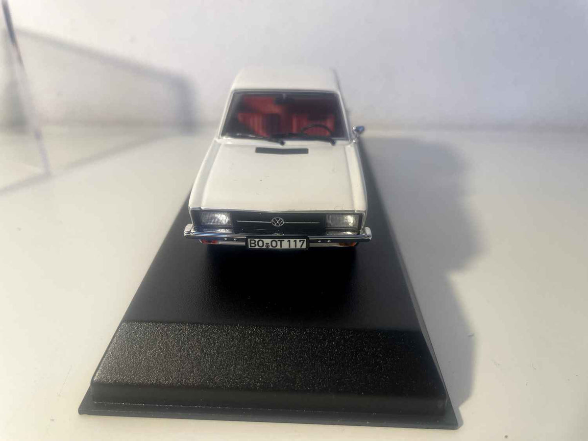 Volkswagen K70 blanca de 1970 - NOREV