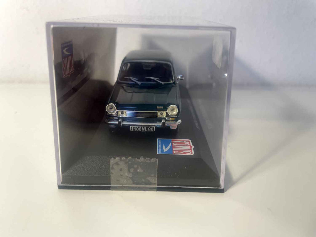 Donkelgréng Simca 1100 Spezial vun 1970