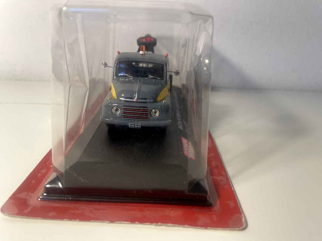Fiat 615 szary Pomoc drogowa GARAGE LAURENT - kolekcja Garage Moderne