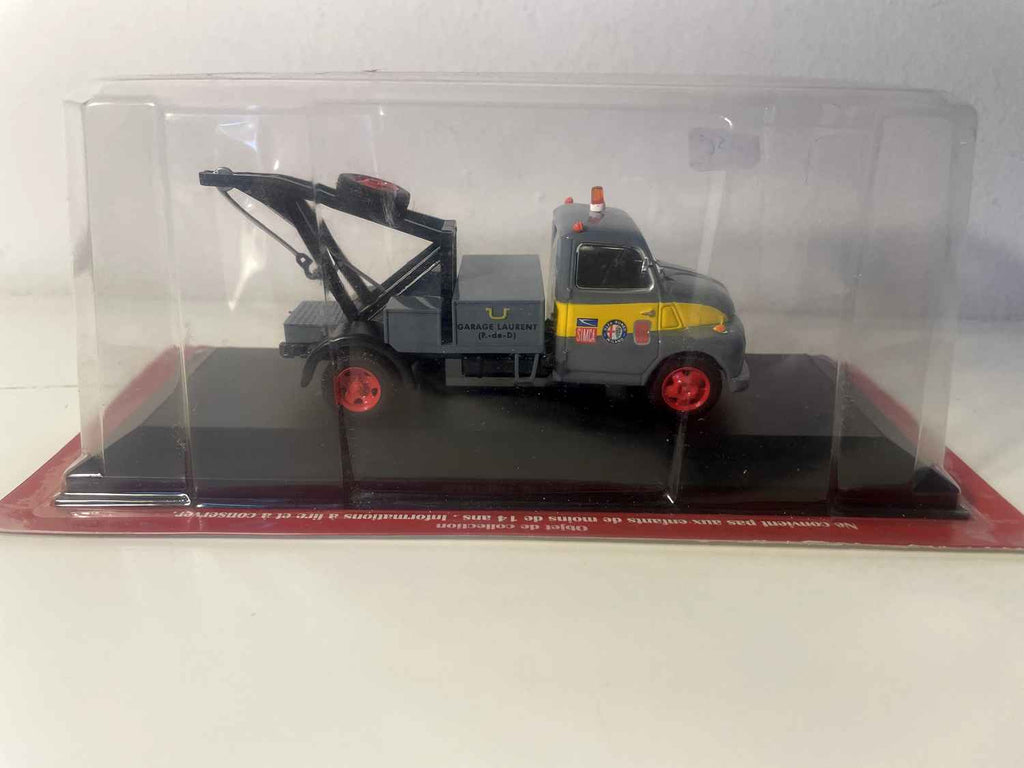 Fiat 615 szary Pomoc drogowa GARAGE LAURENT - kolekcja Garage Moderne