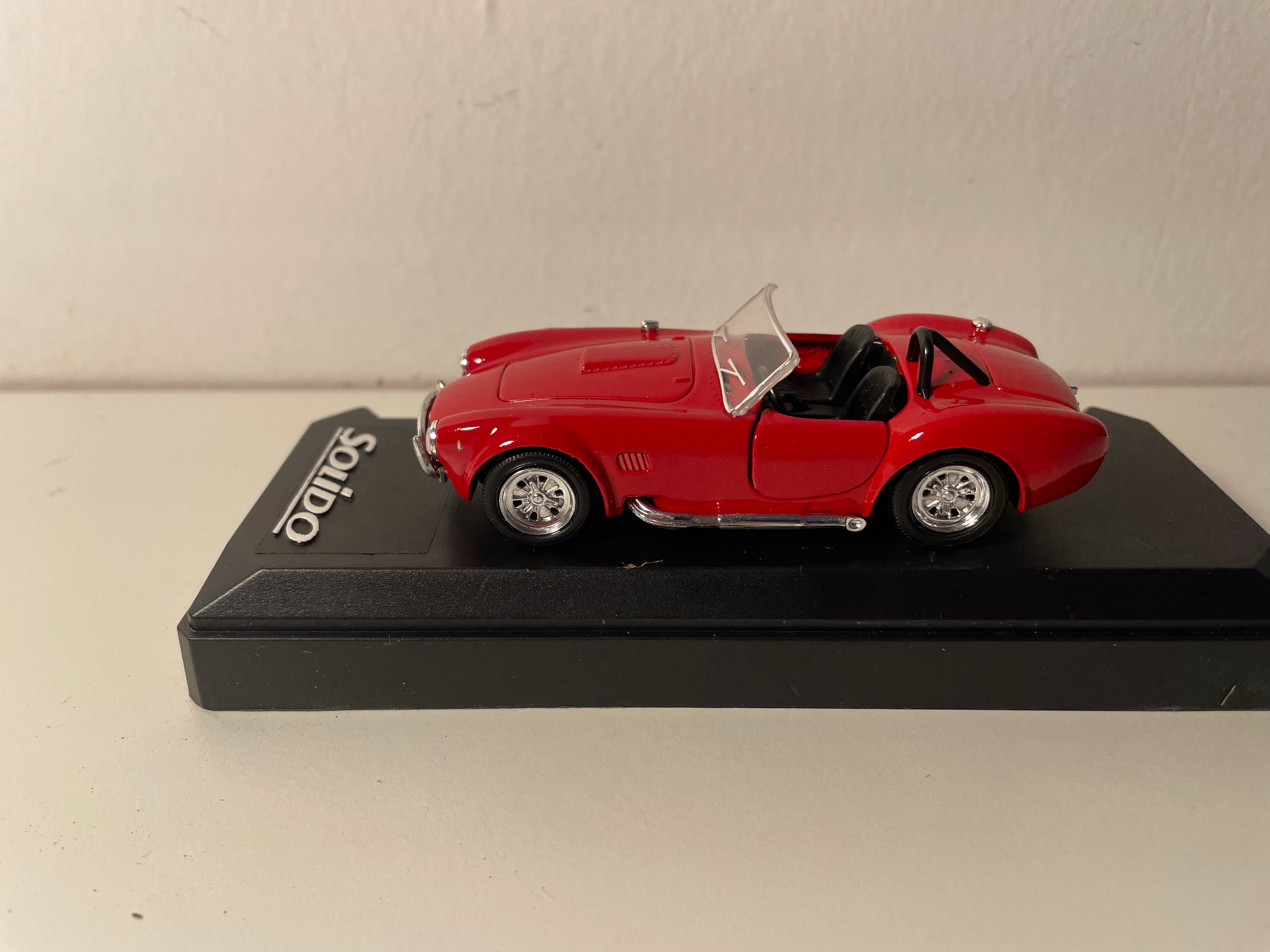 AC Cobra 427 Red (Solido Referenz 4533)
