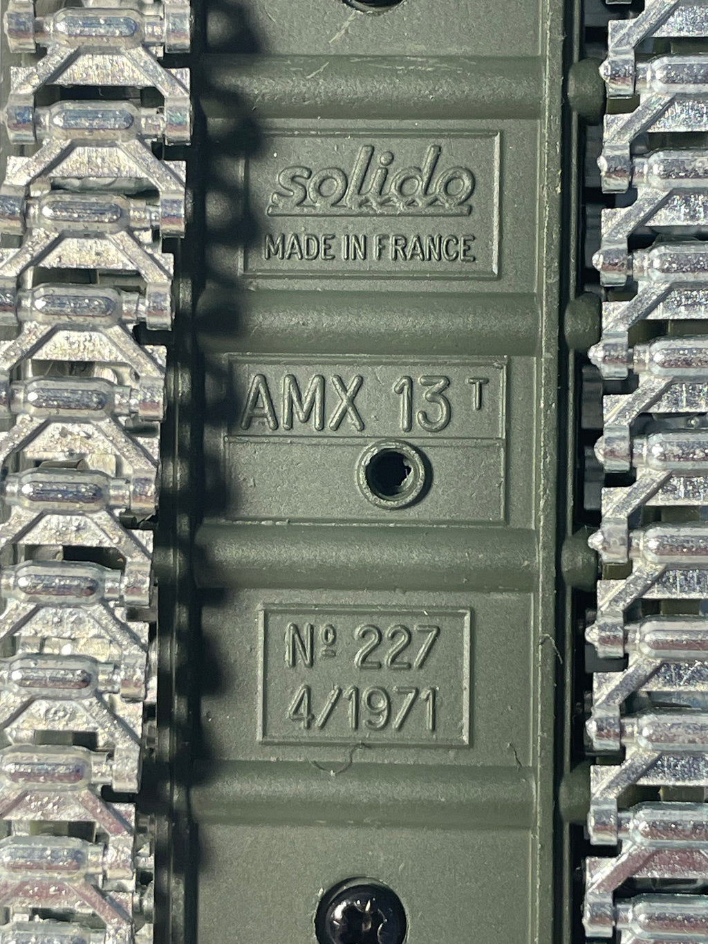 Char militaire AMX 13 T - Solido (fabrication française) - boite N°DC2204
