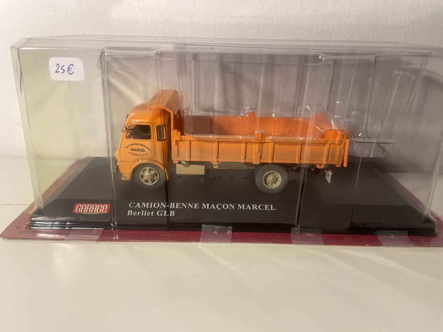Camion benne Berliet GLB orange Maçon Marcel - Sammlung Garage Moderne