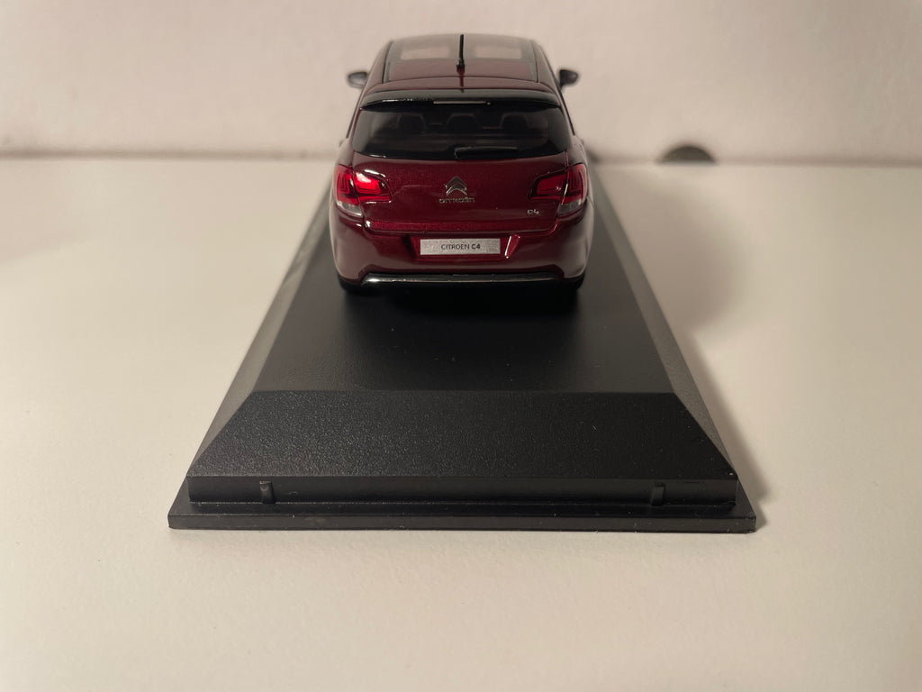 Citroën C4 rouge foncé (rouge Babylone) de 2015 - NOREV référence 155444