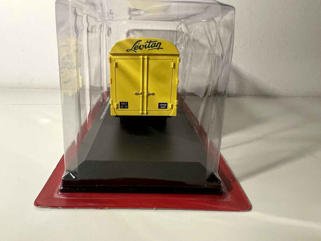 Camión Opel Blitz furgón amarillo Mudancero Lévitan - Colección Garage Moderna