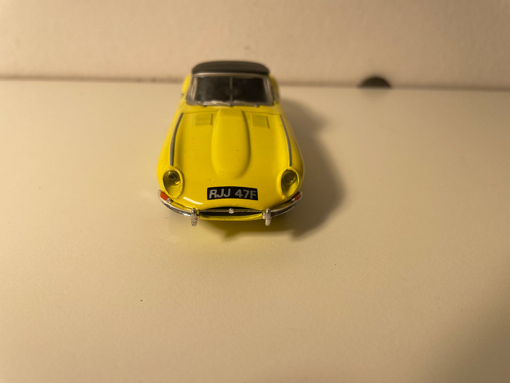 Jaguar E type MK giallo - Dinky-toys Matchbox