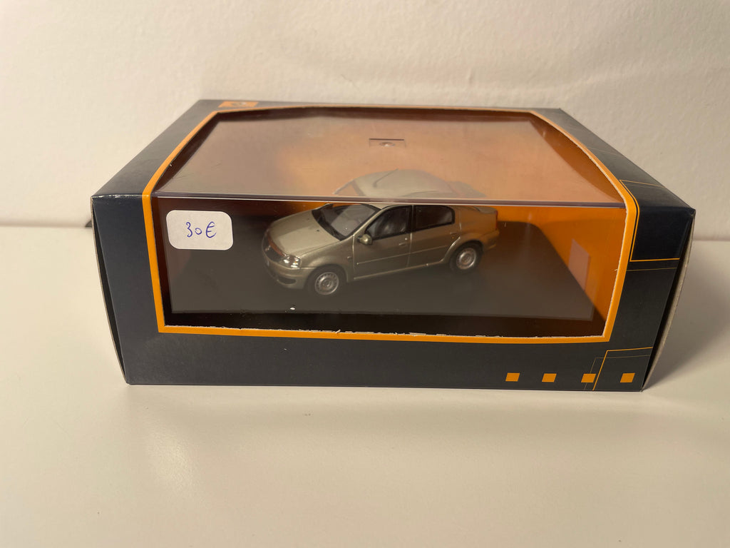 Renault Logan basalt aus 2008 - ELIGOR (rechteckig Këscht)